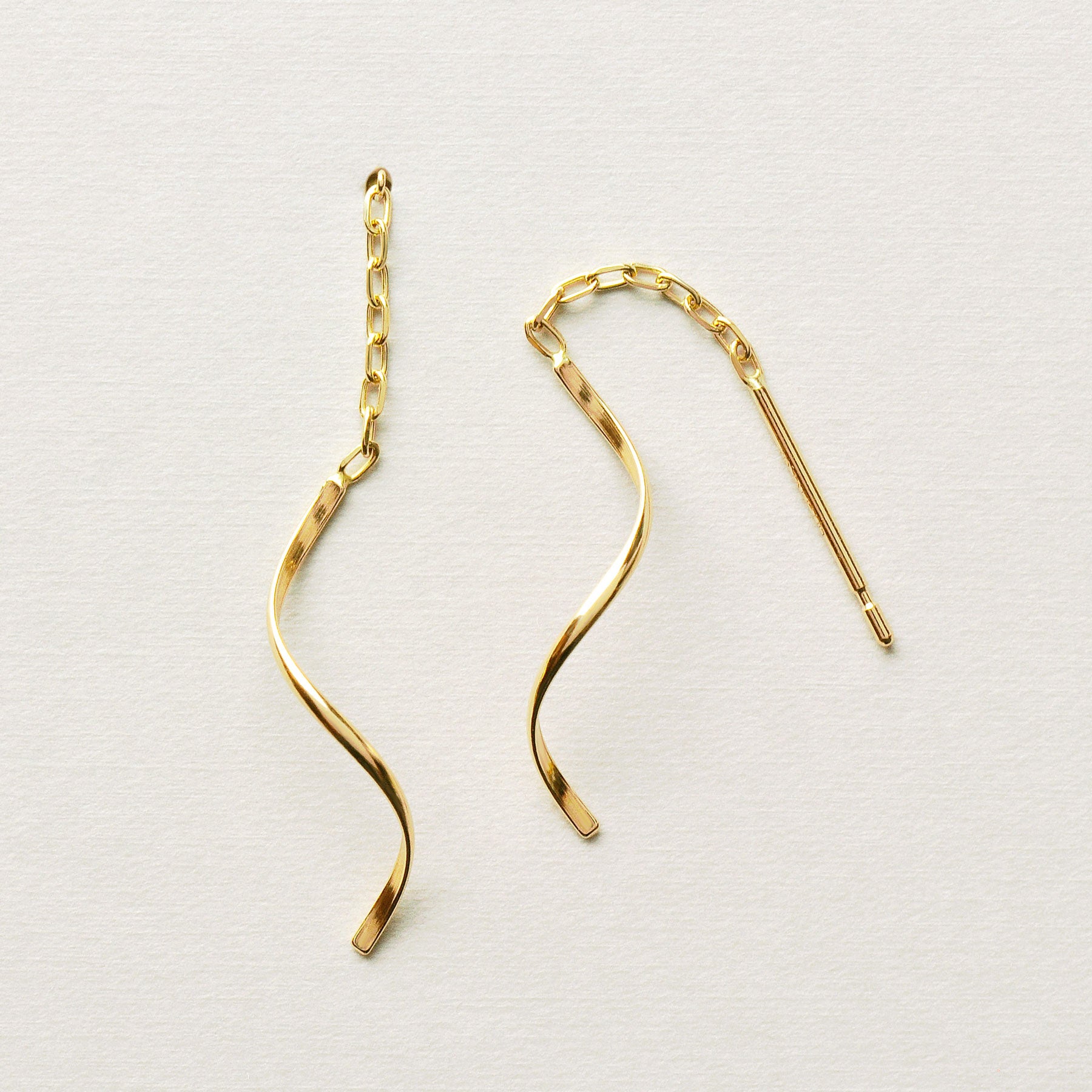 10K Twisted Line Chain Swinging Earrings (Yellow Gold) - Product Image
