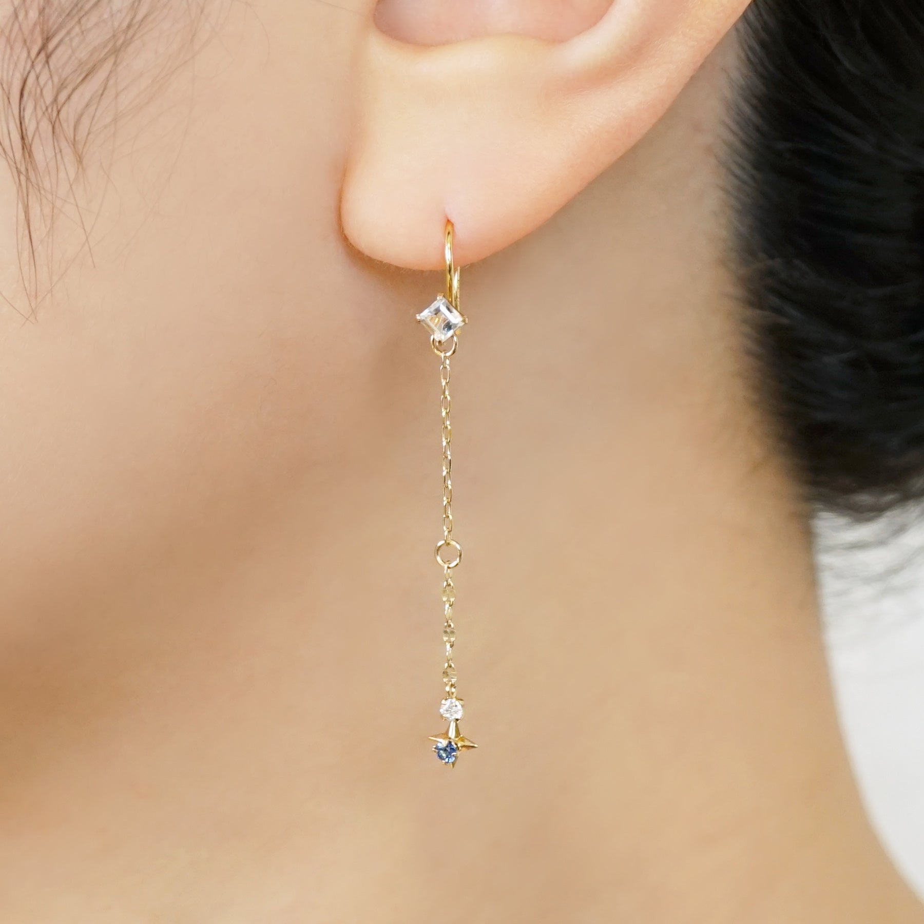 [Palette] 10K Moon & Star Moissanite 2Way Charms [Star Trail] (Yellow Gold) - Model Image