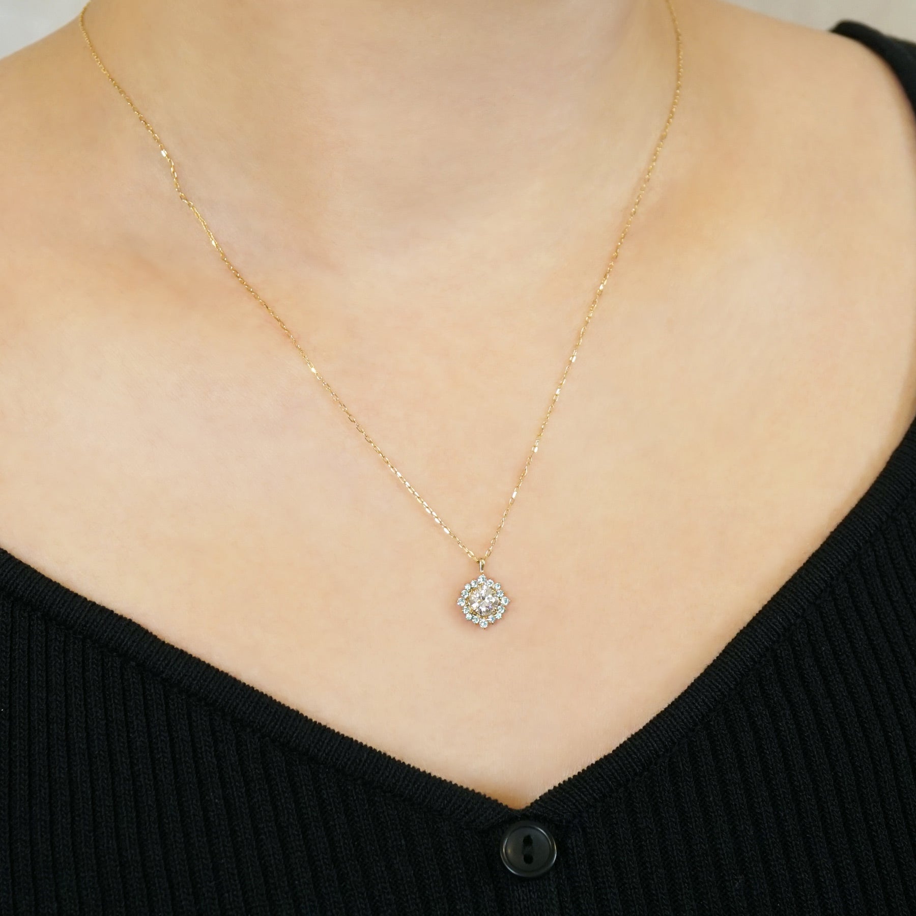 10K Moissanite Necklace [Birth of the Galaxy] (Large) (Yellow Gold) - Model Image