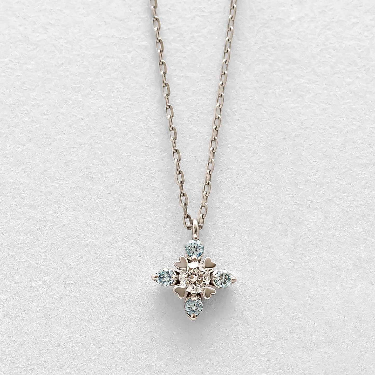 Platinum Diamond Heart Prong Setting Necklace [Ice Blue] - Product Image