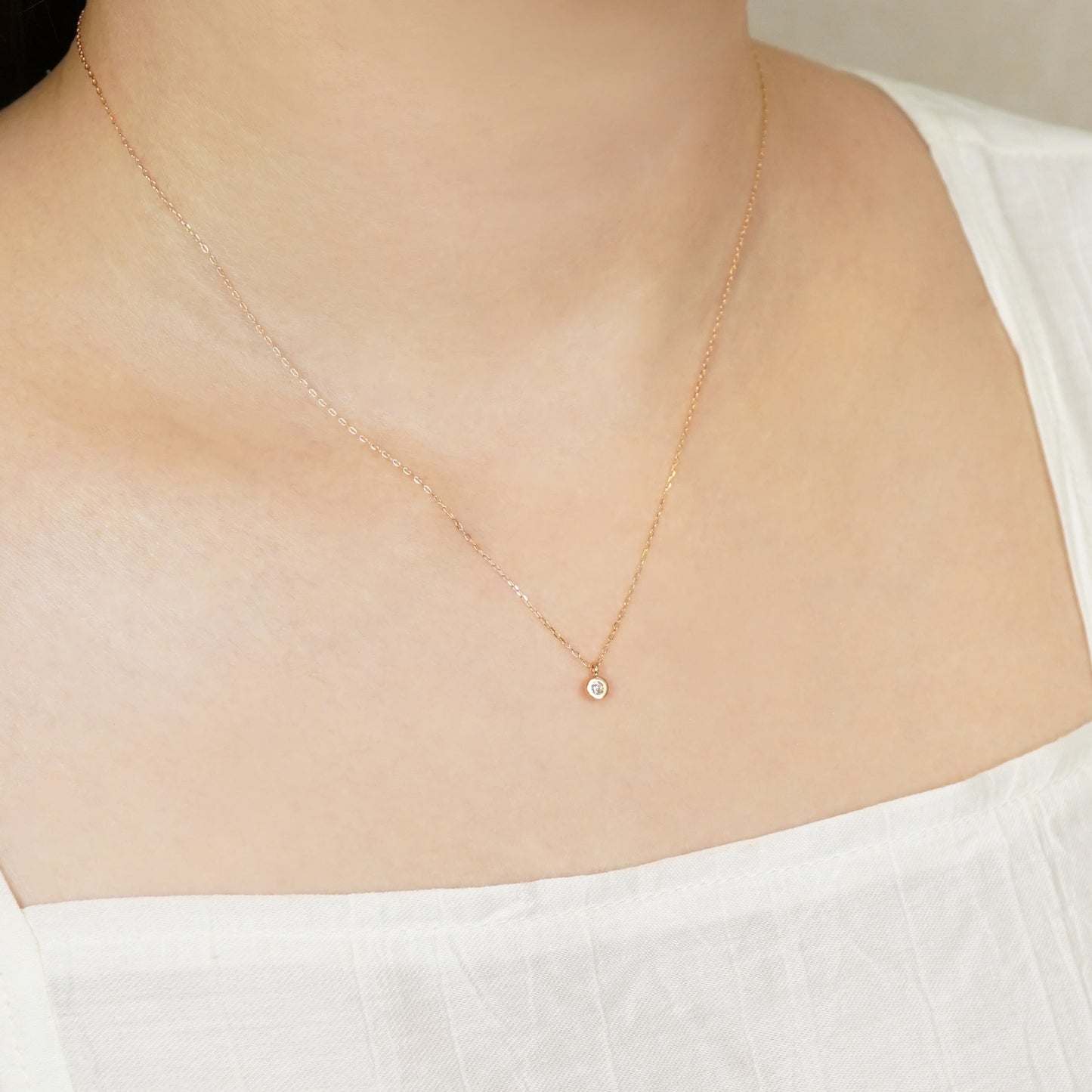 [Web Exclusive] 18K Diamond Solitaire Necklace (Rose Gold) - Model Image
