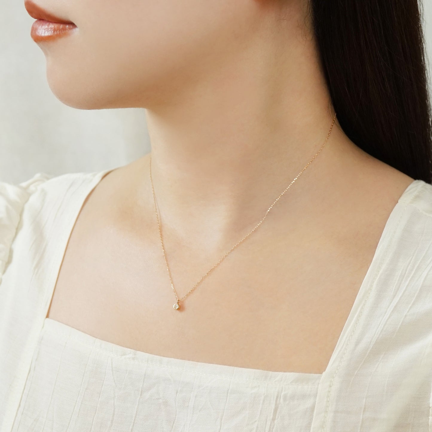 [Web Exclusive] 18K Diamond Solitaire Necklace (Rose Gold) - Model Image