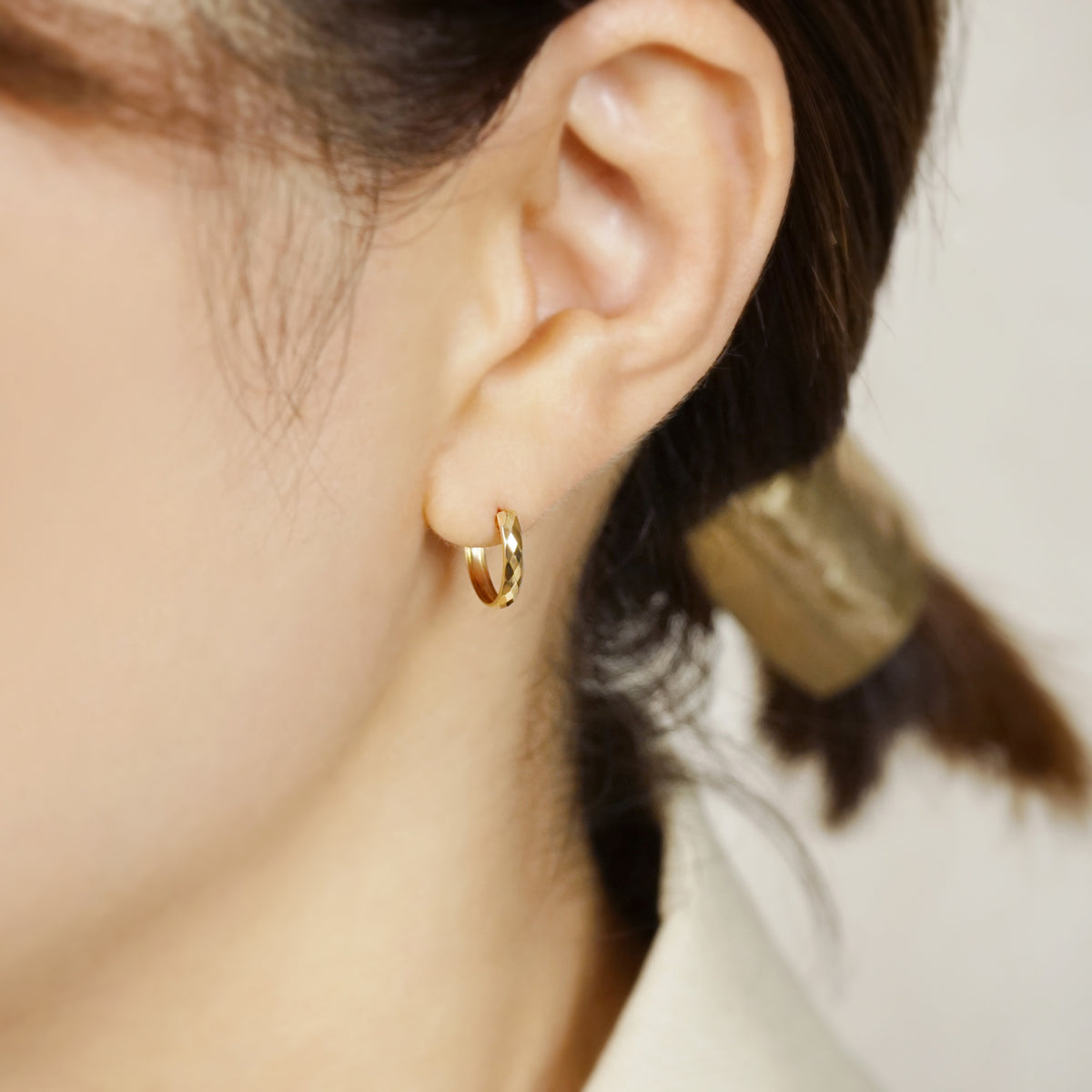 18K Rhombus Cut Hoop Earrings (Yellow Gold) - Model Image