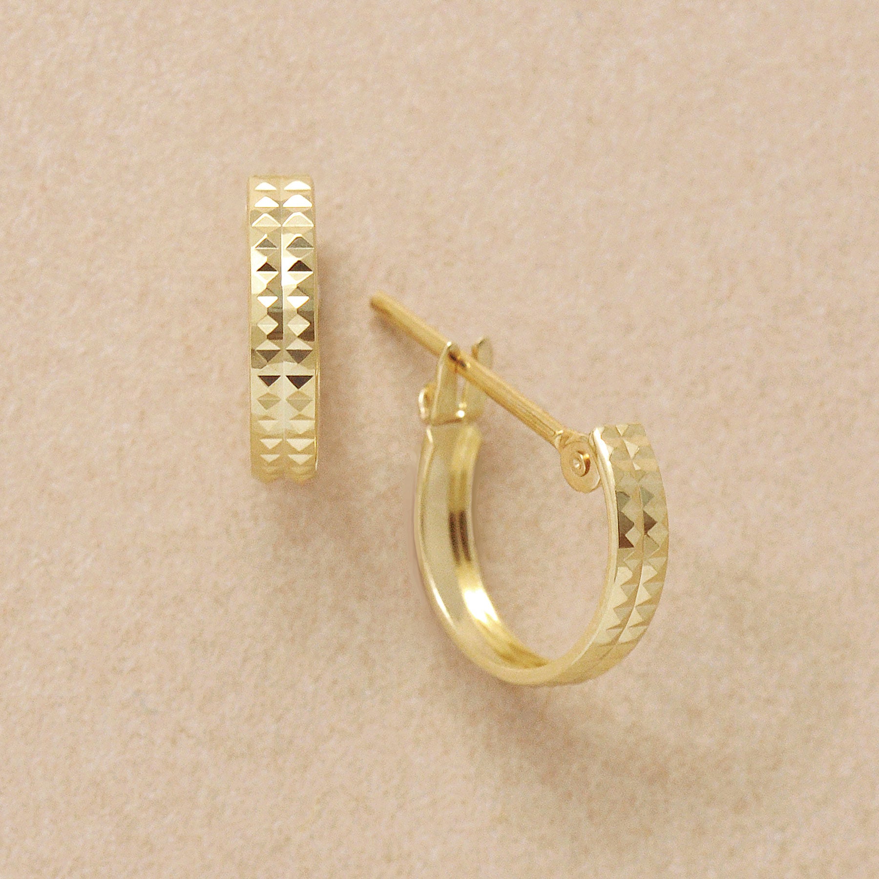 18K/10K Pyramid Cut Hoop Earrings (Yellow Gold) - Product Image