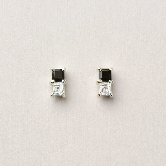 [Second Earrings] Platinum Onyx x White Topaz Earrings - Product Image