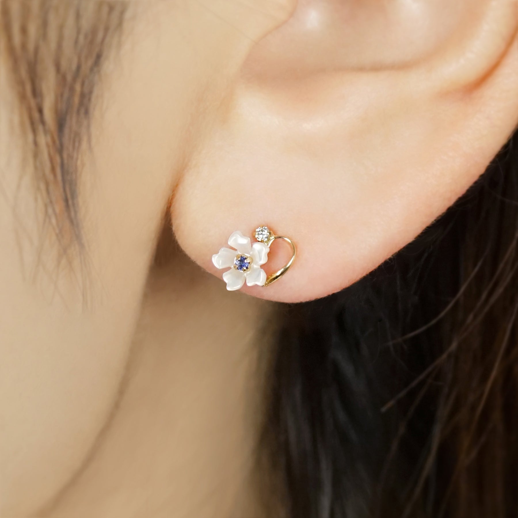10K Shell Flower Sapphire Stud Earrings (Yellow Gold) - Model Image