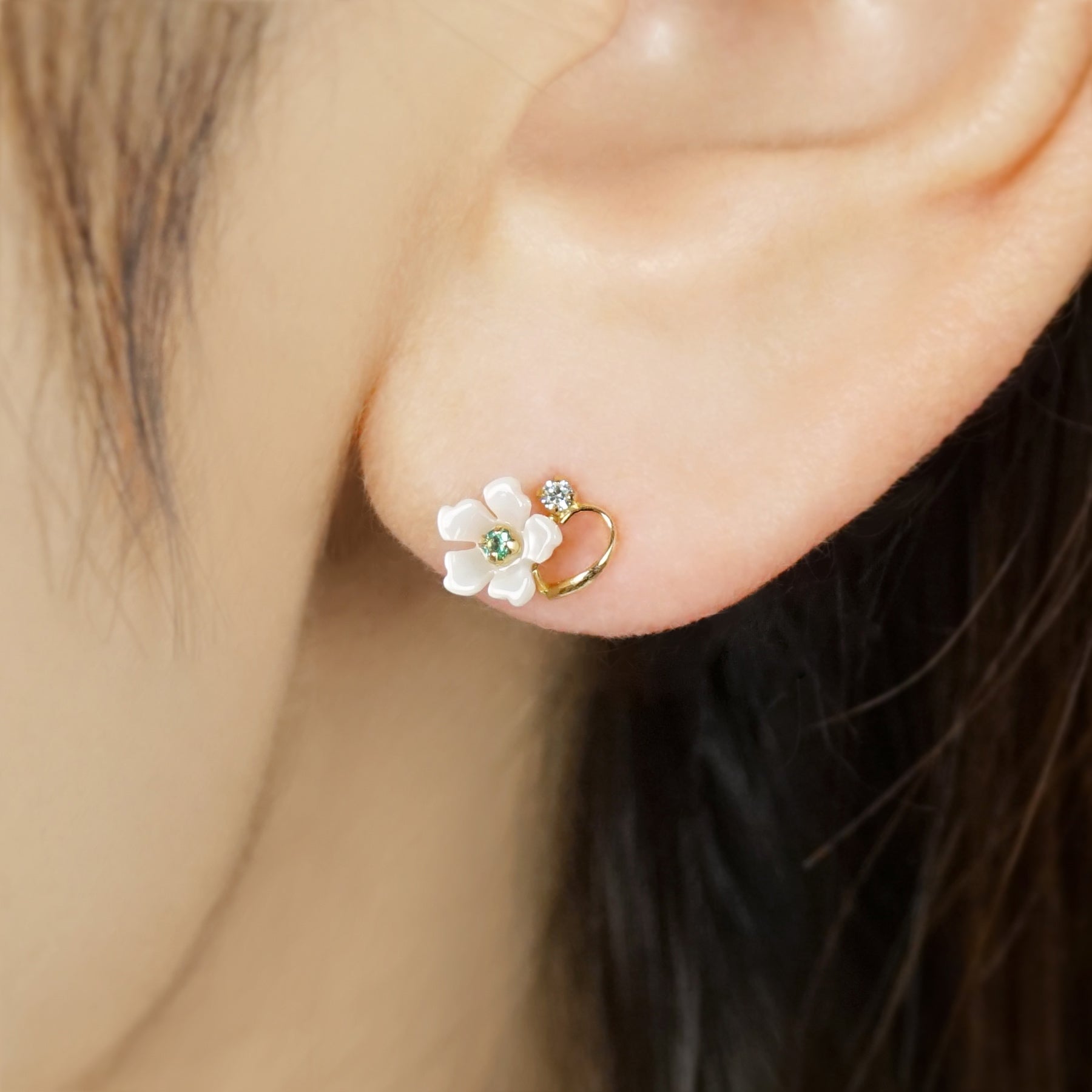 10K Shell Flower Emerald Stud Earrings (Yellow Gold) - Model Image
