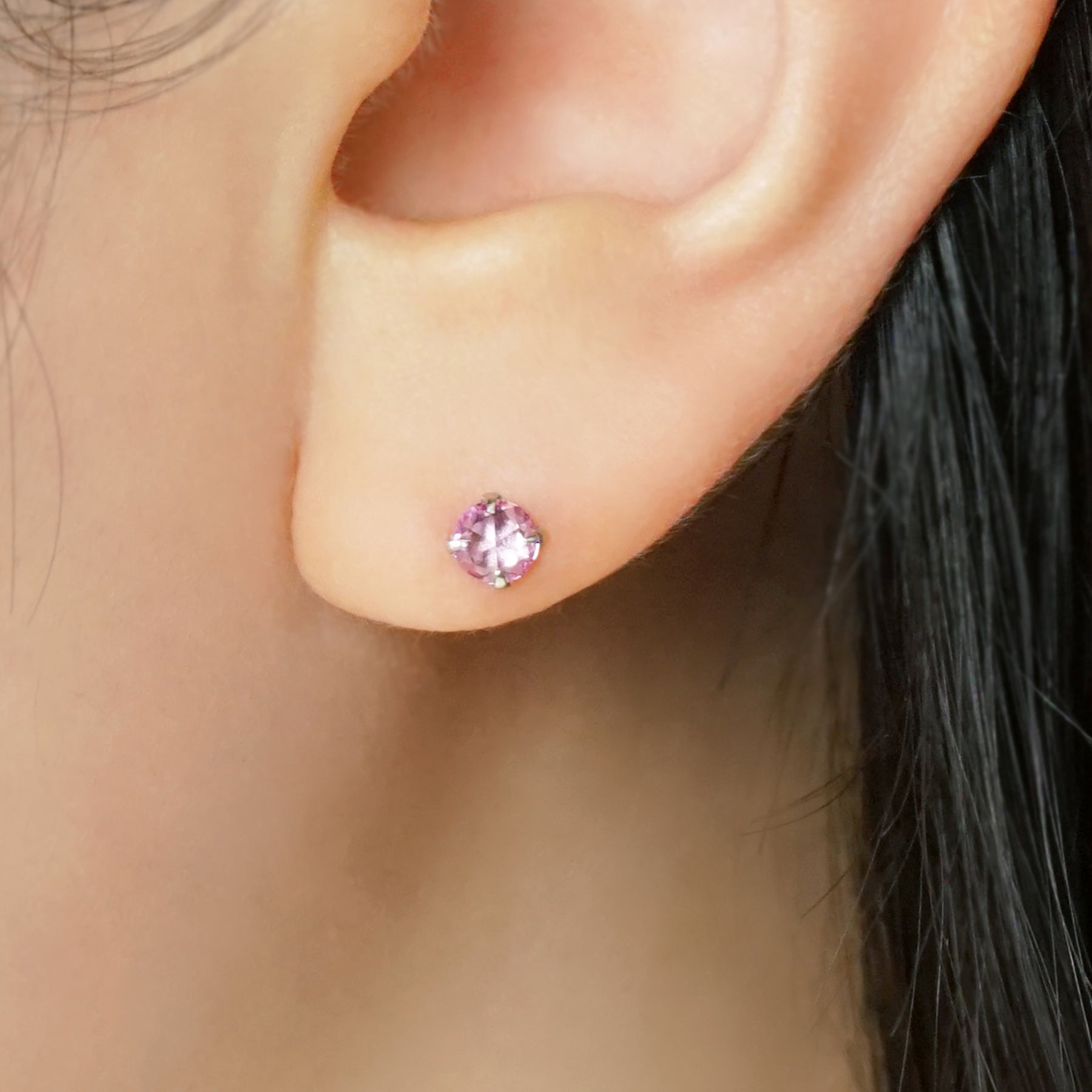 [Second Earrings] Platinum Pink Sapphire Earrings - Model Image
