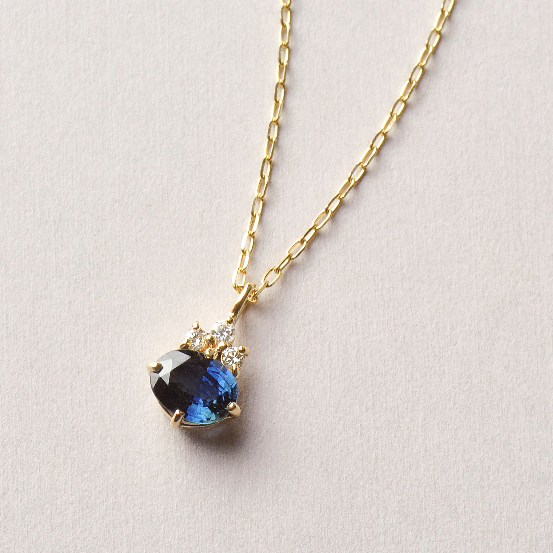 10K Sapphire Oval Necklace (Yellow Gold) - Product Image