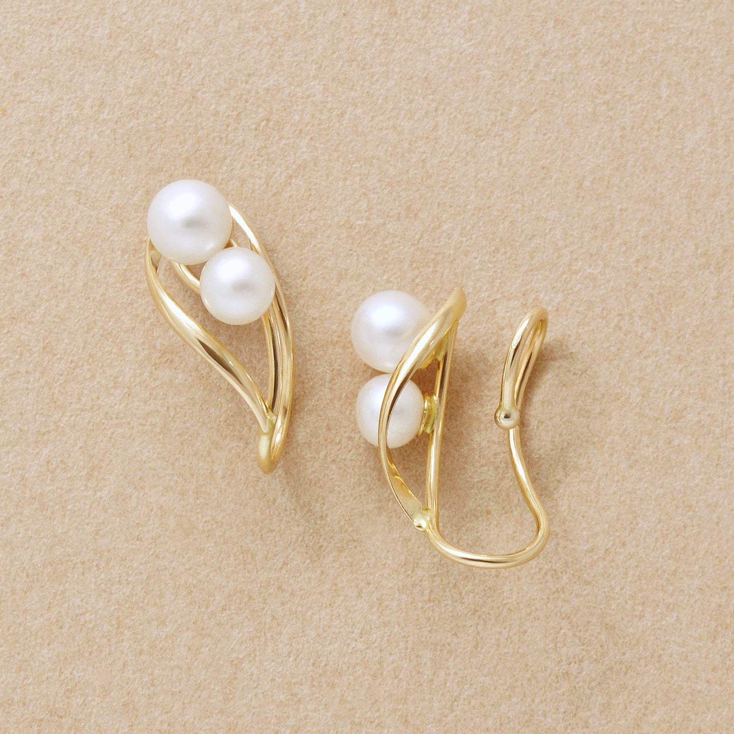 [Airy Clip-On Earrings] 10K Freshwater Pearl Twist Earrings (Yellow Gold) - Product Image