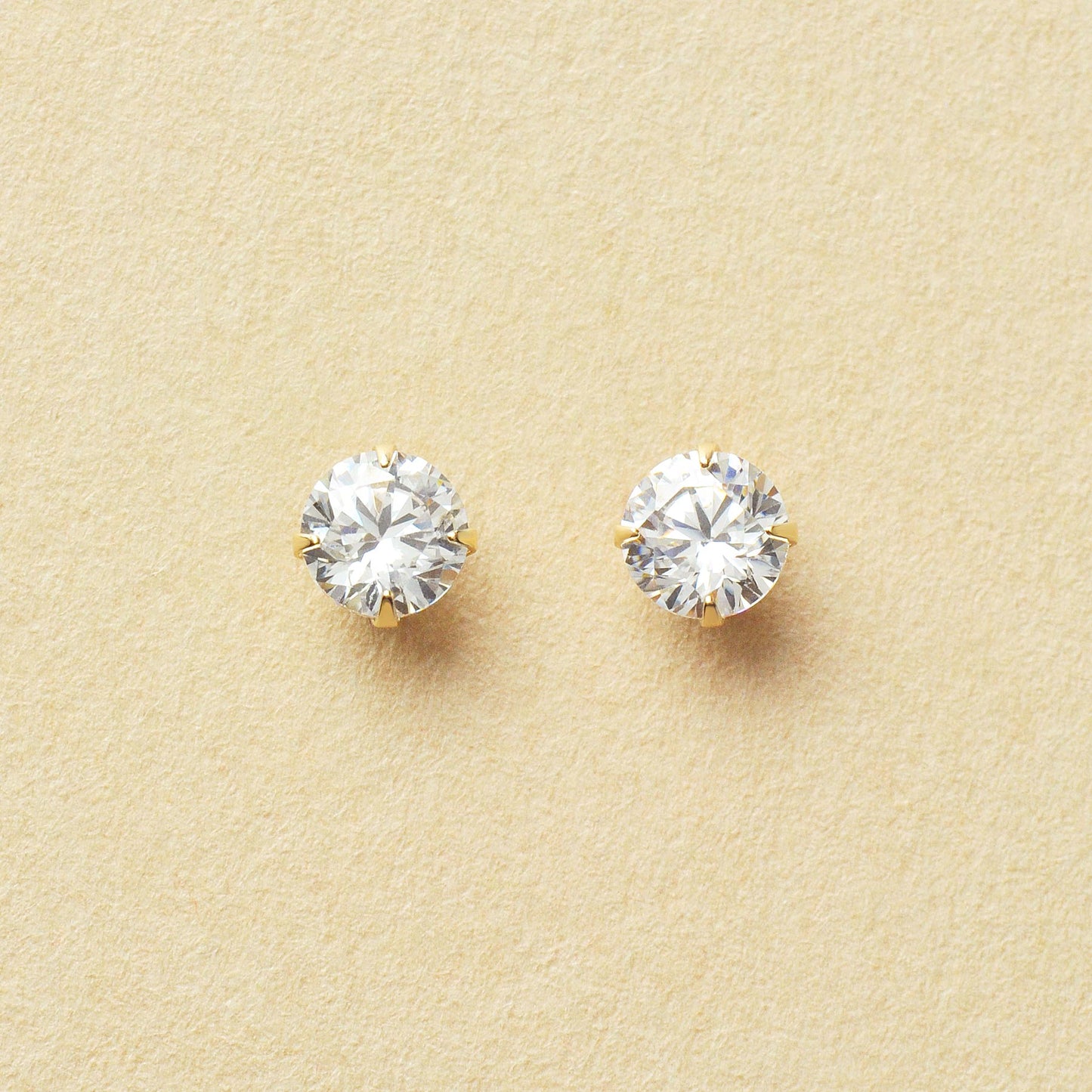 [WEB Exclusive] 10K Simple Circle Earrings (Yellow Gold) - Product Image
