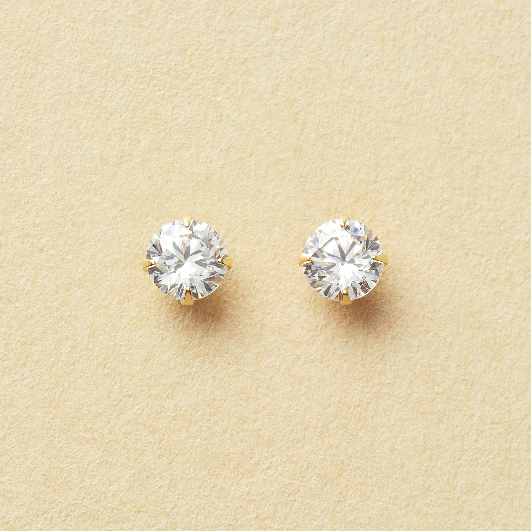 [WEB Exclusive] 10K Simple Circle Earrings (Yellow Gold) - Product Image