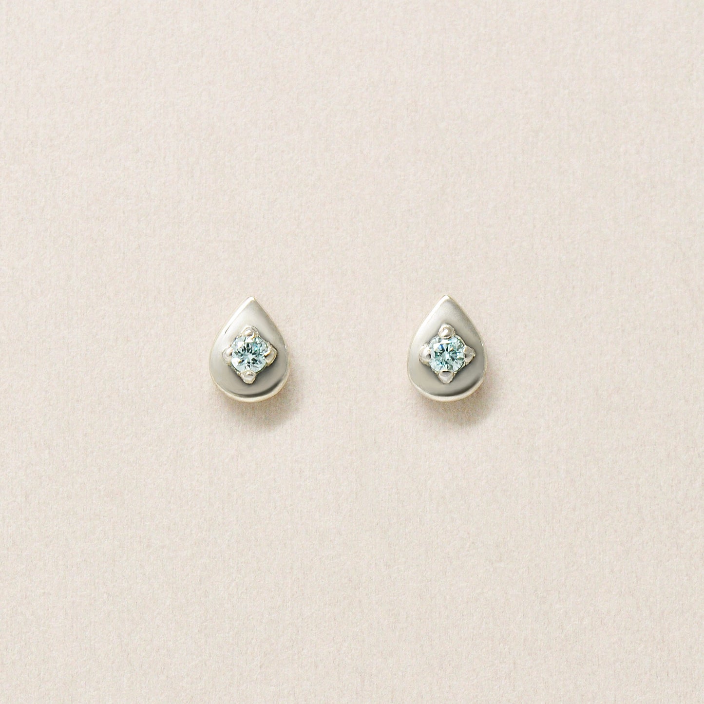 [Second Earrings] Platinum Ice Blue Diamond Dew Drop Earrings - Product Image