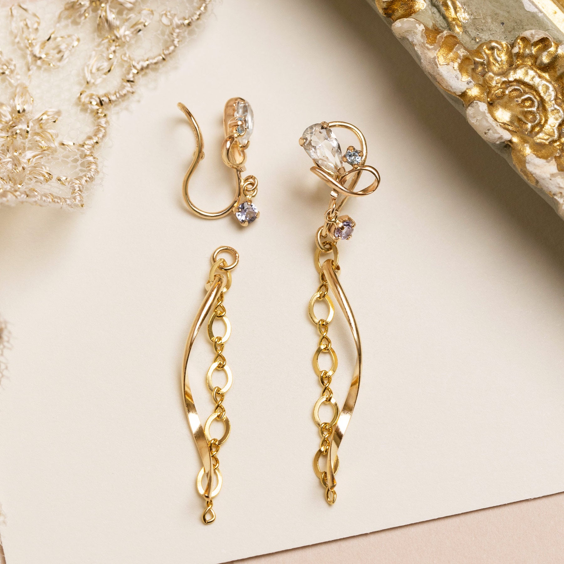 10K Topaz 2Way Clip-On Earrings [Blue Danube] (Yellow Gold) - Product Image