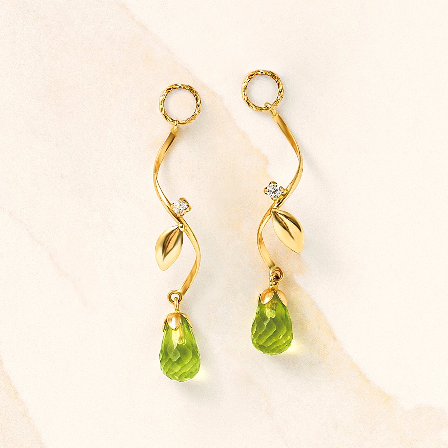 [Palette] 10K Peridot Leaf Charms (Yellow Gold) - Product Image