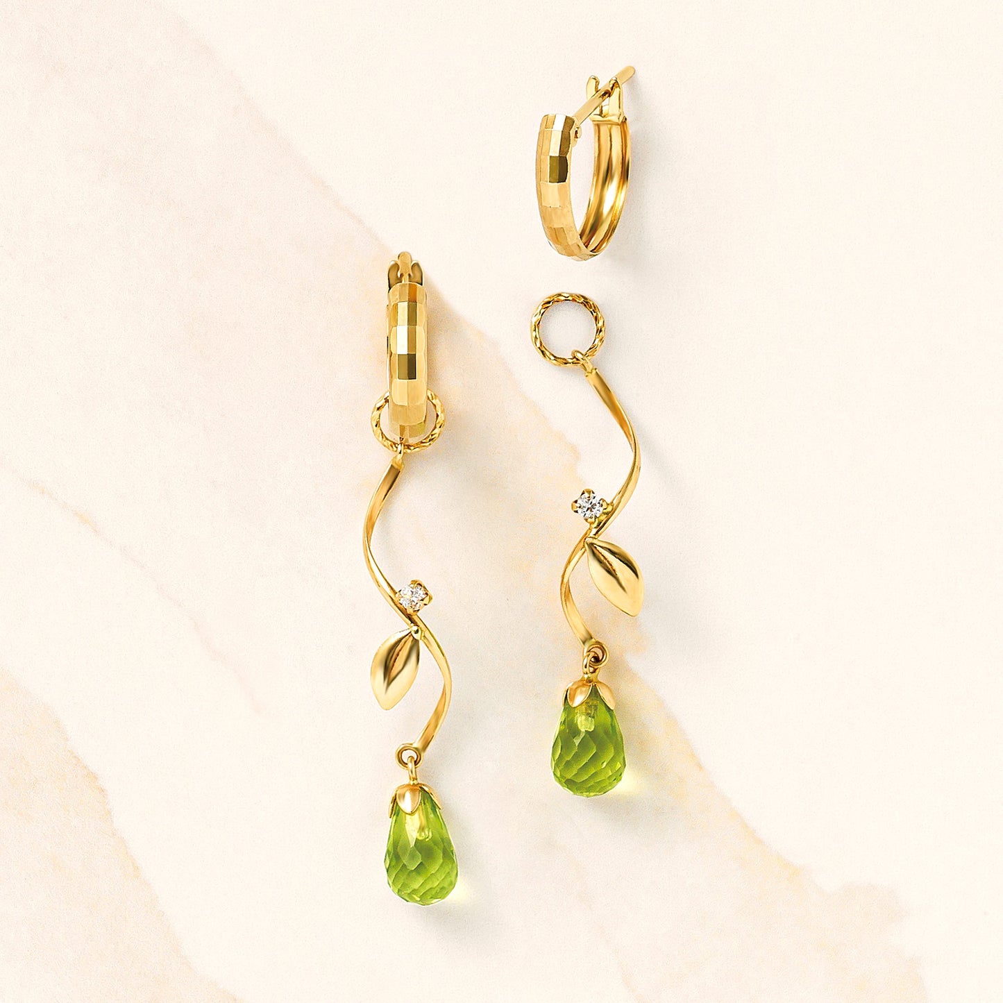 [Palette] 10K Peridot Leaf Charms (Yellow Gold) - Product Image