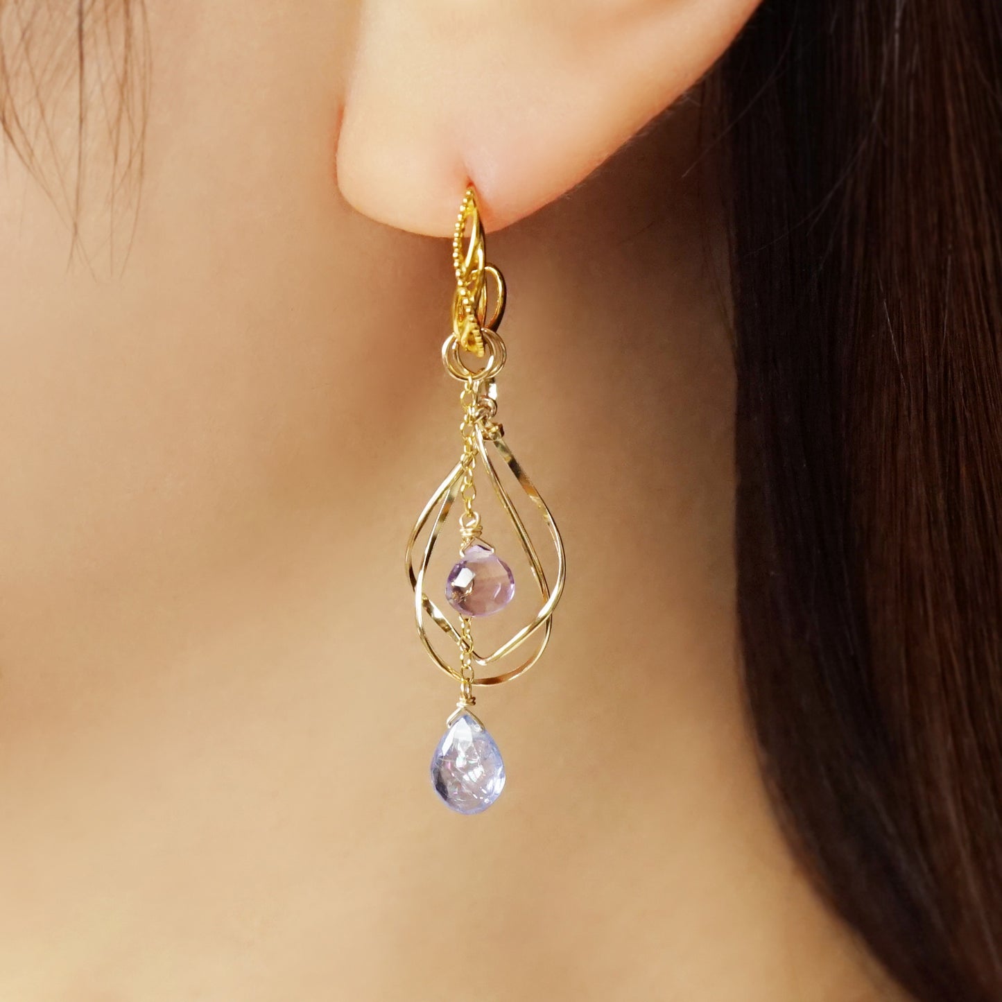 [Palette] 925 Sterling Silver / 10K / Gold Filled Tanzanite Charm Set Earrings [Dance] - Model Image