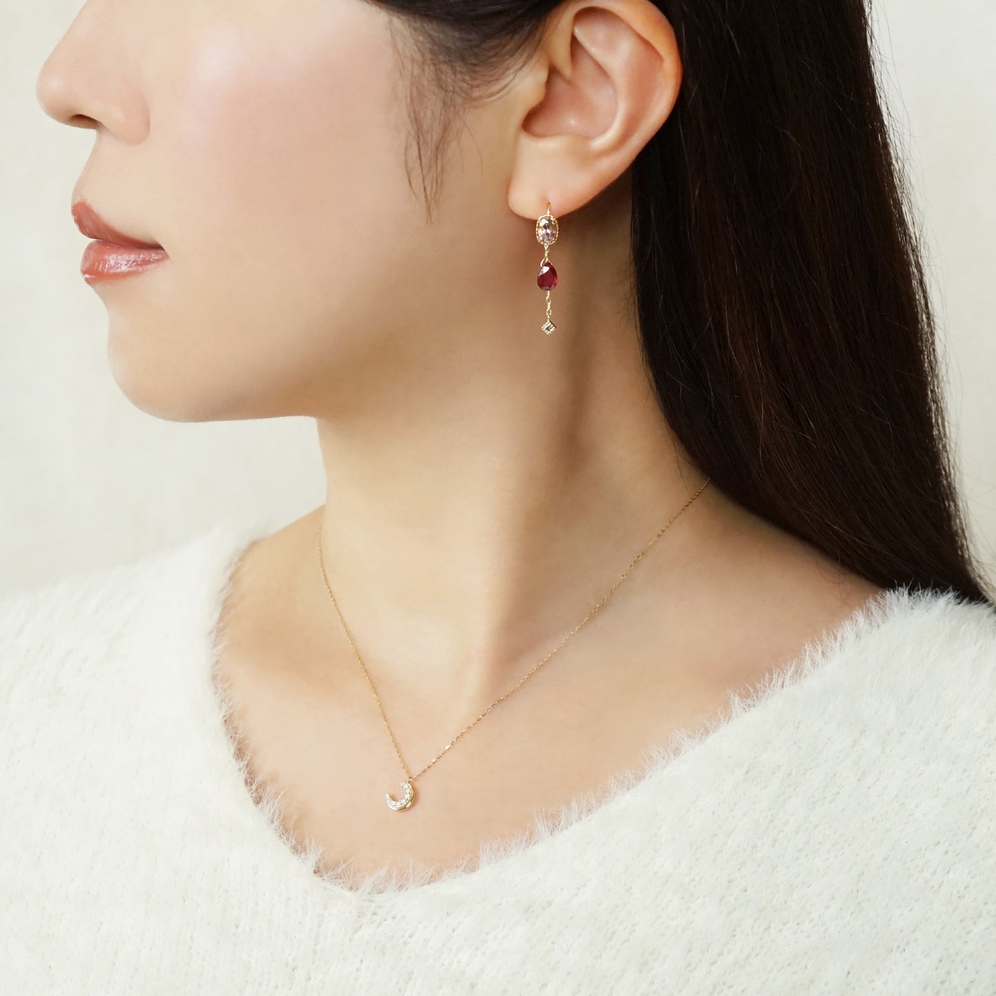 [Palette] 18K/10K Ruby Charm Set Earrings [Twilight] (Yellow Gold) - Model Image