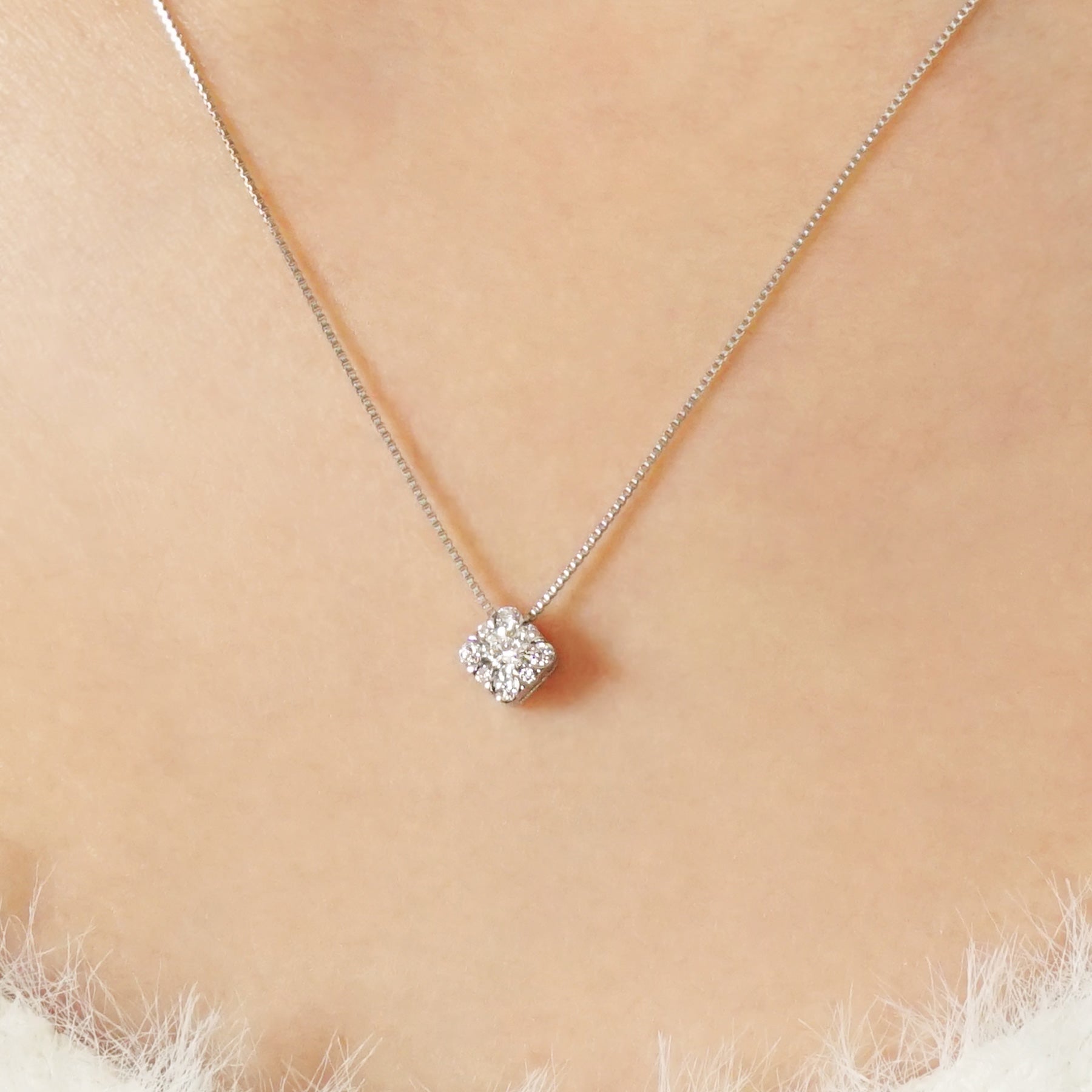 Platinum Diamond Necklace [Day Moon] - Model Image