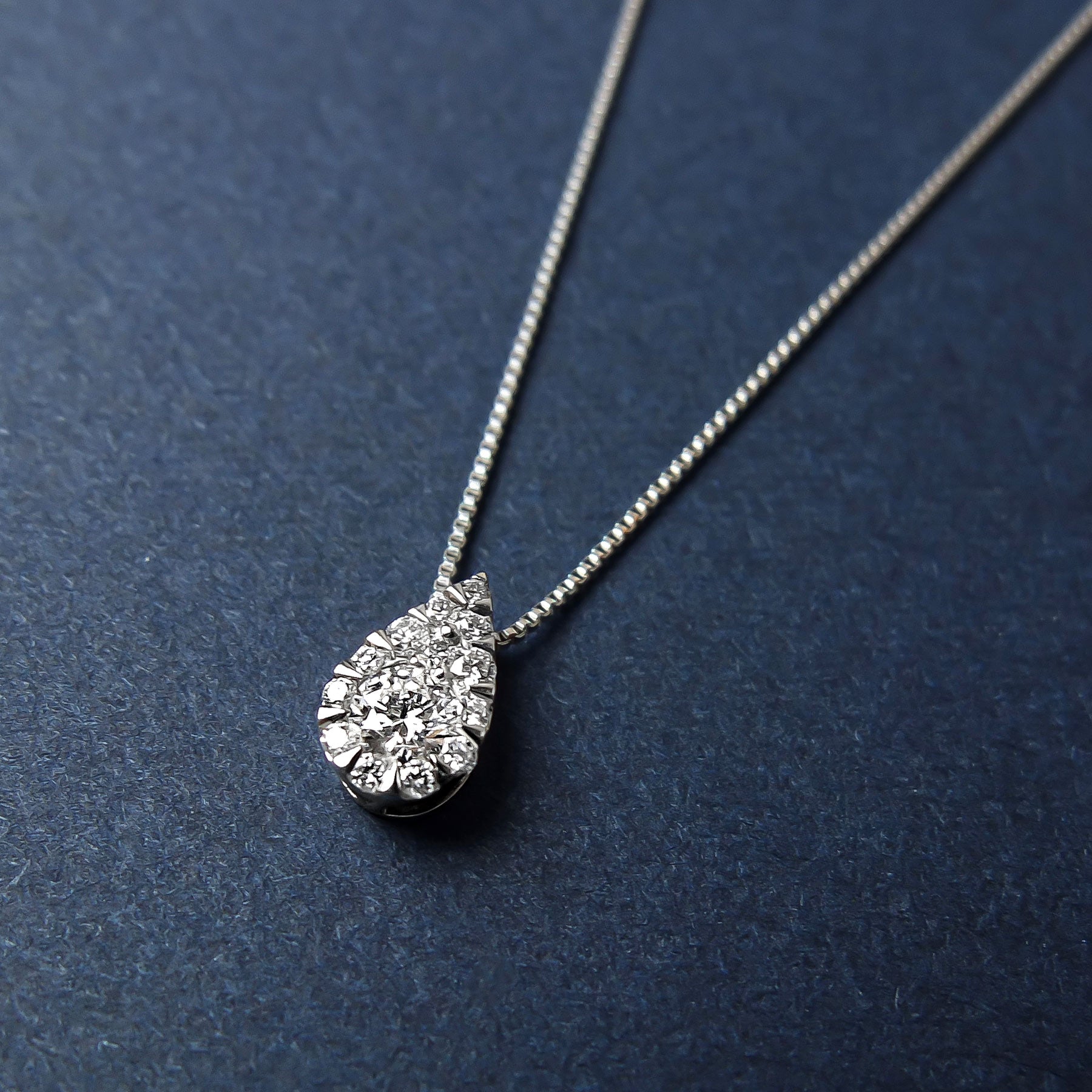 Platinum Diamond Necklace [Moondrop] - Product Image