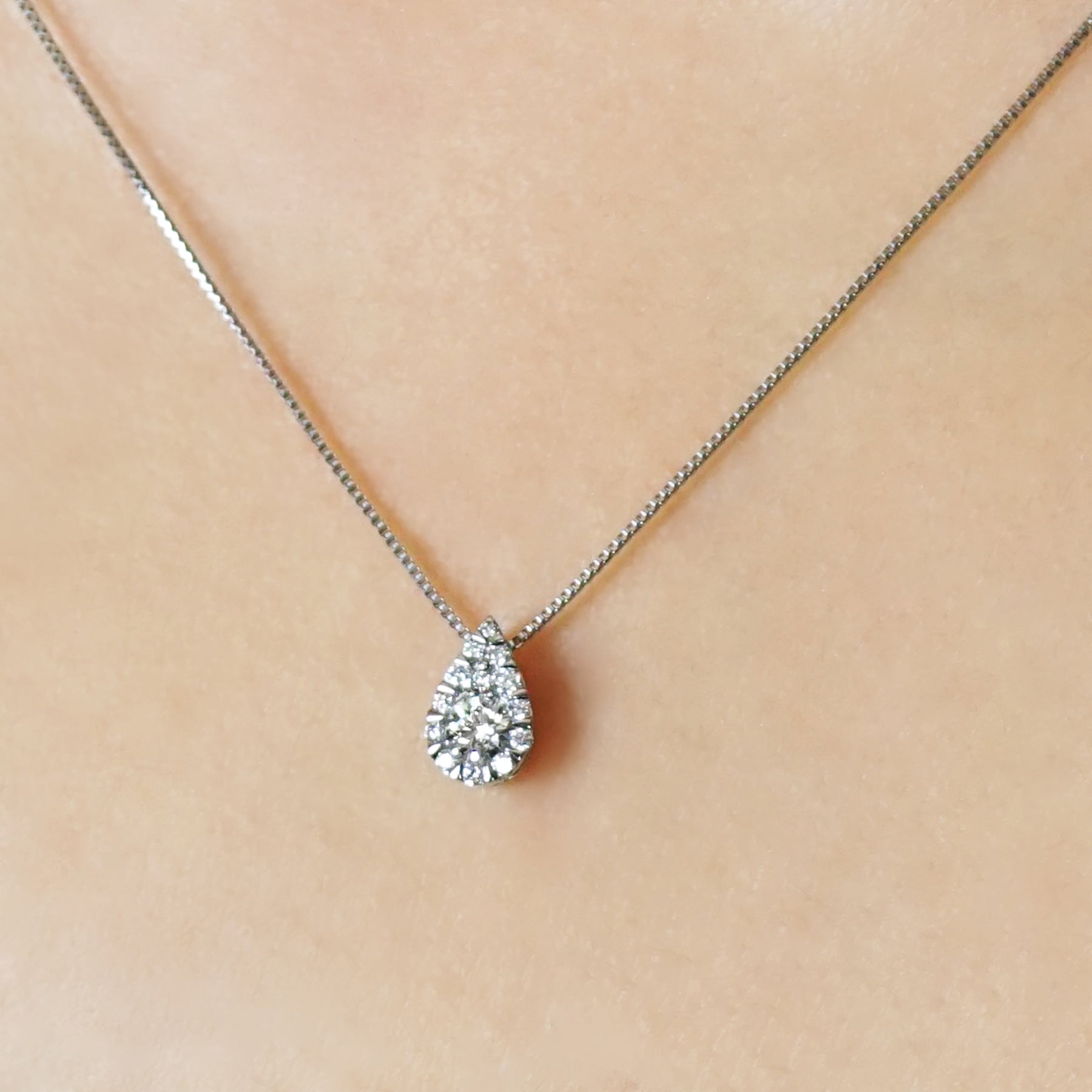 Platinum Diamond Necklace [Moondrop] - Model Image