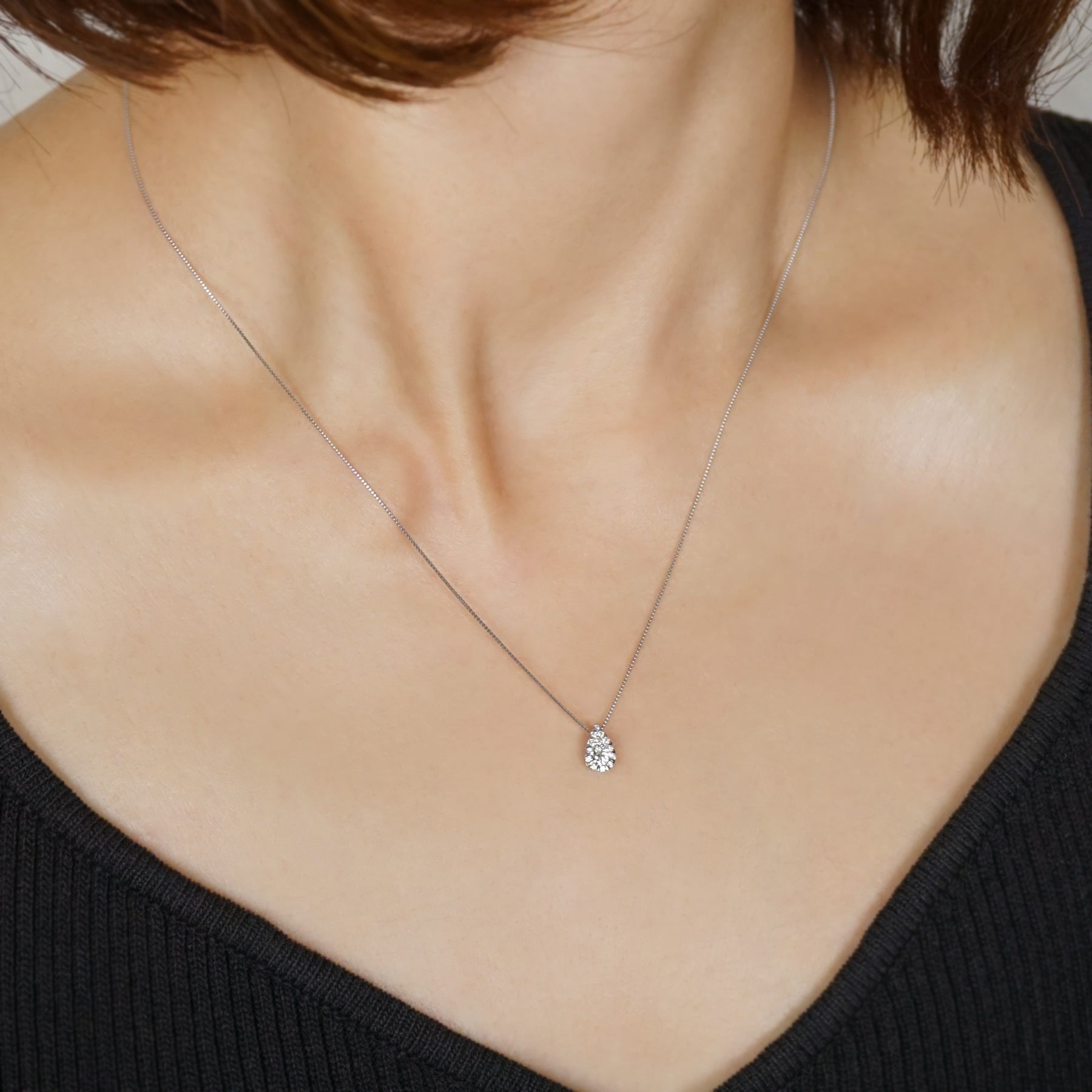 Platinum Diamond Necklace [Moondrop] - Model Image