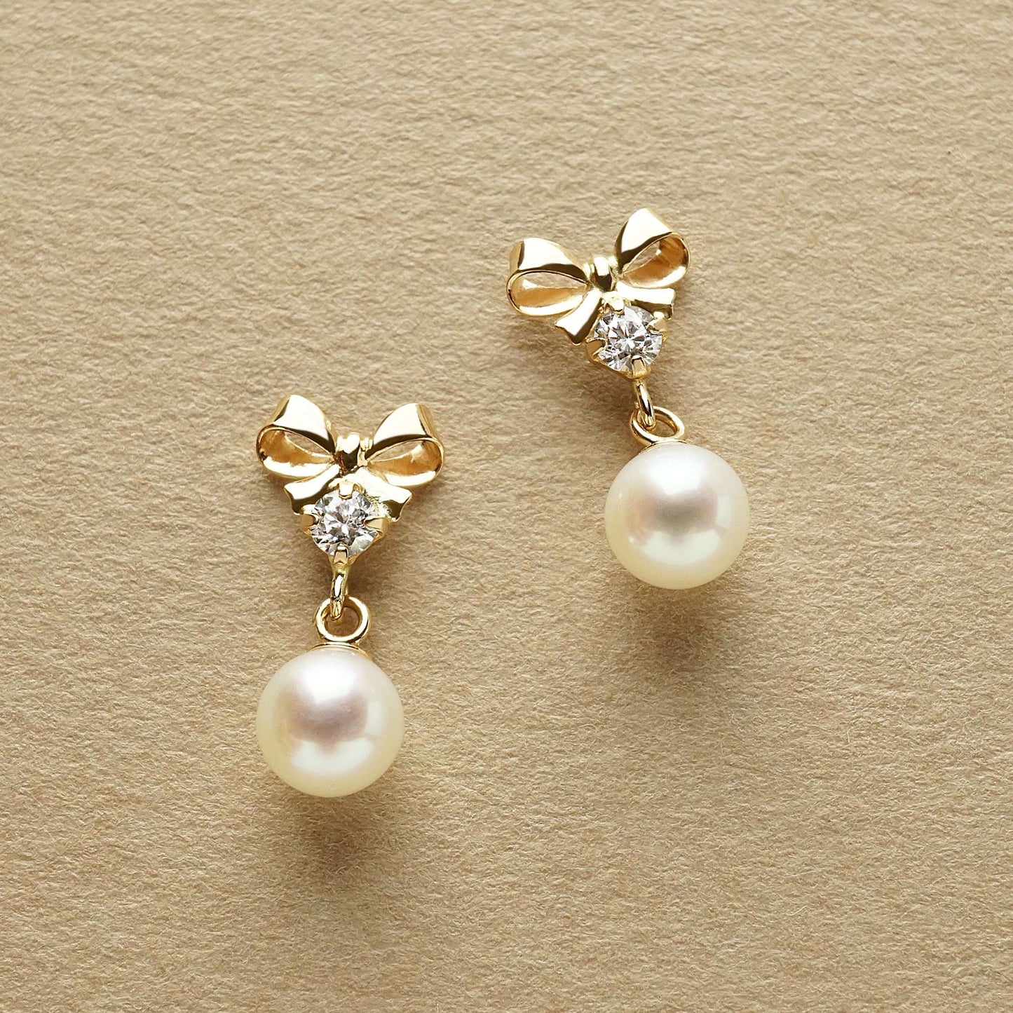 18K/10K Freshwater Pearl Ribbon Swinging Earrings (Yellow Gold) - Product Image