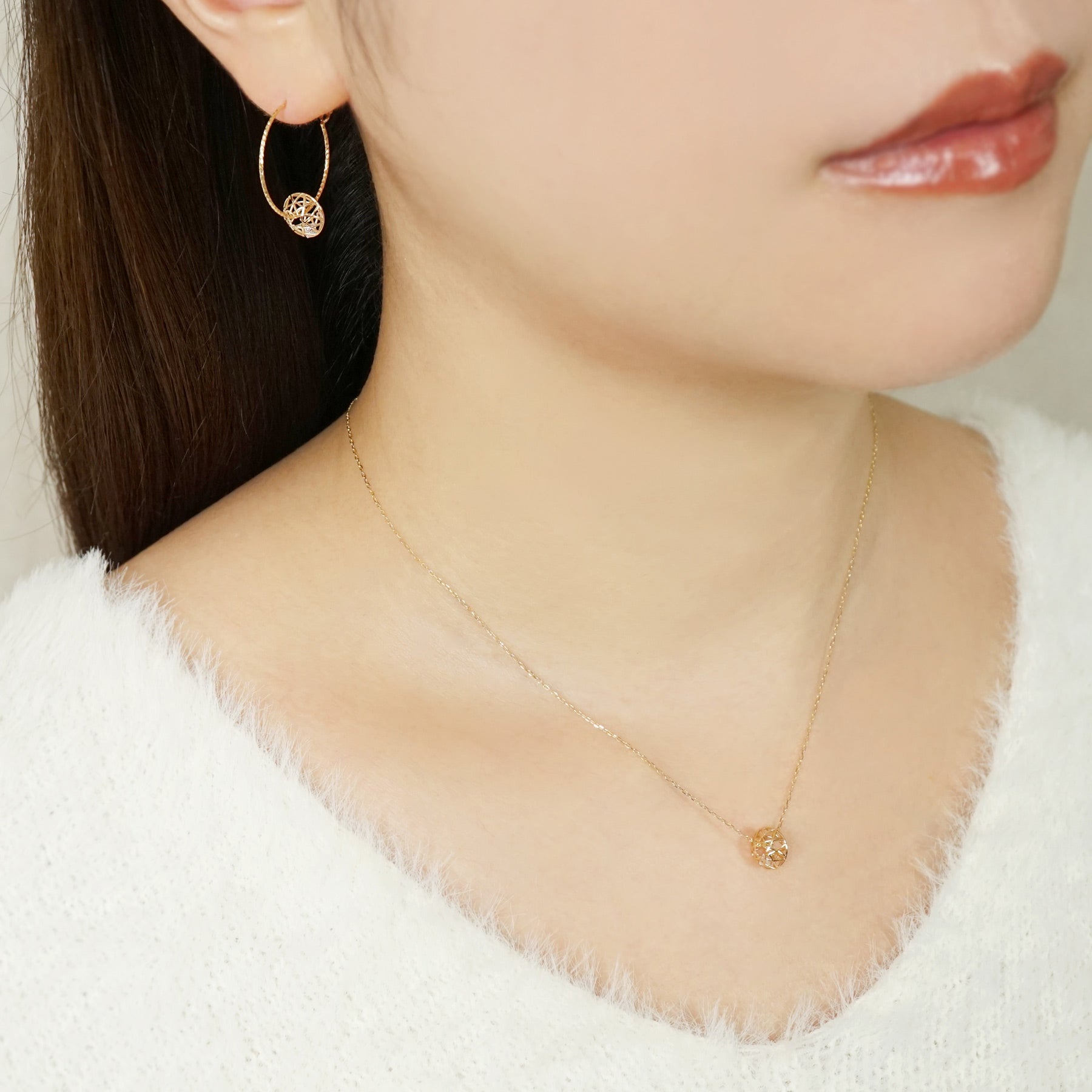 [Pannier] 10K Star Bead Necklace (Yellow Gold) - Model Image