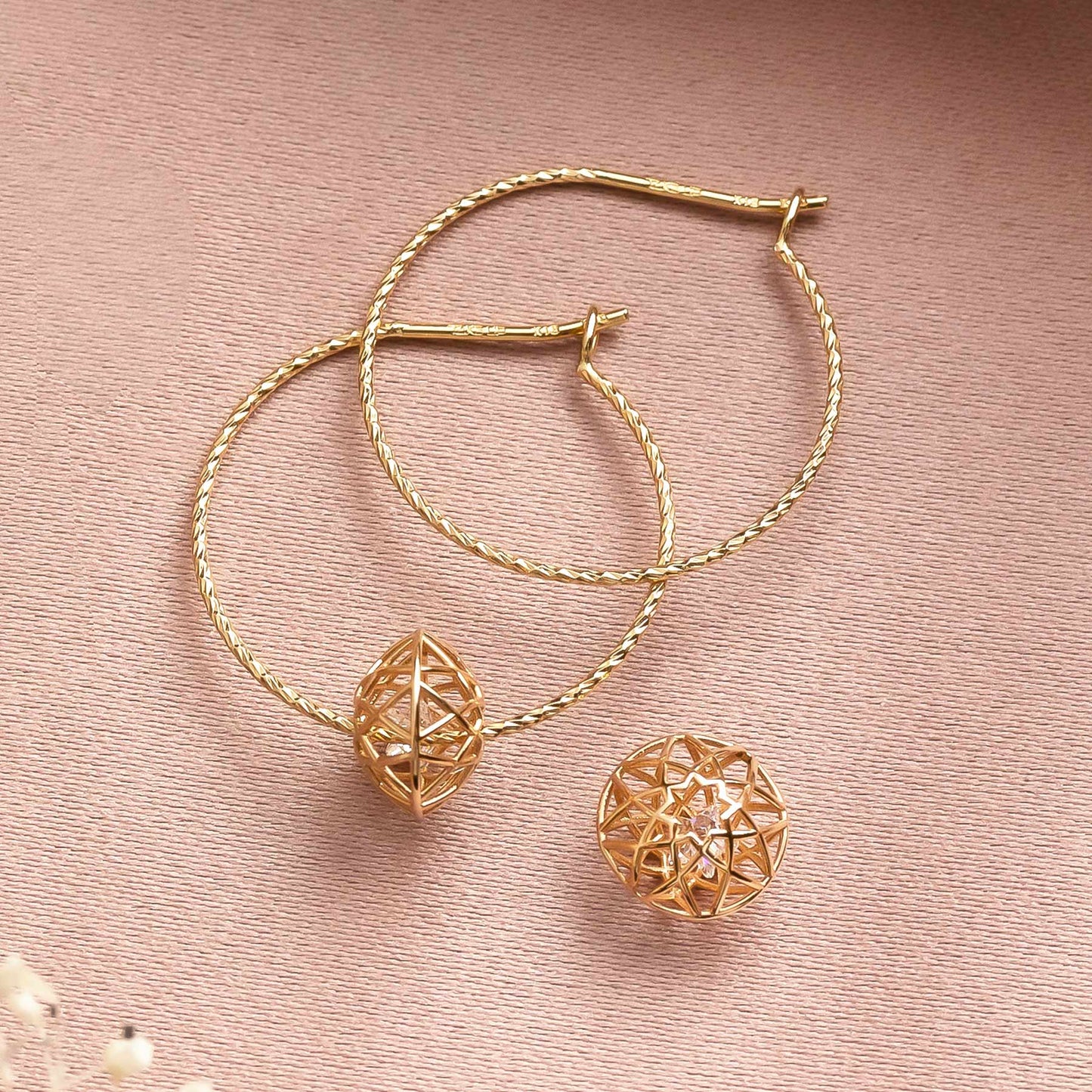 [Pannier] 18K/10 Star Bead Earrings (Yellow Gold) - Product Image