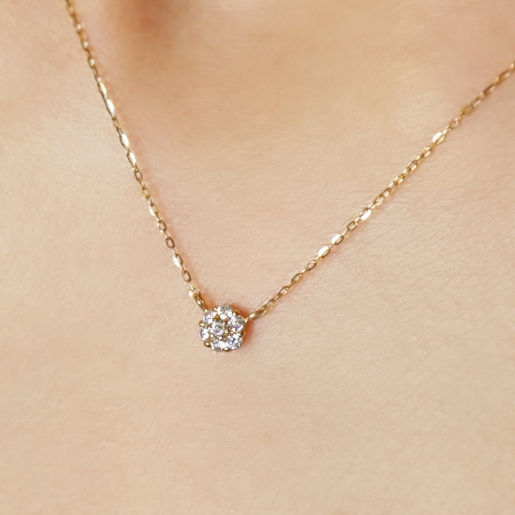 18K Diamond Flower Pave Necklace M (Yellow Gold) - Model Image