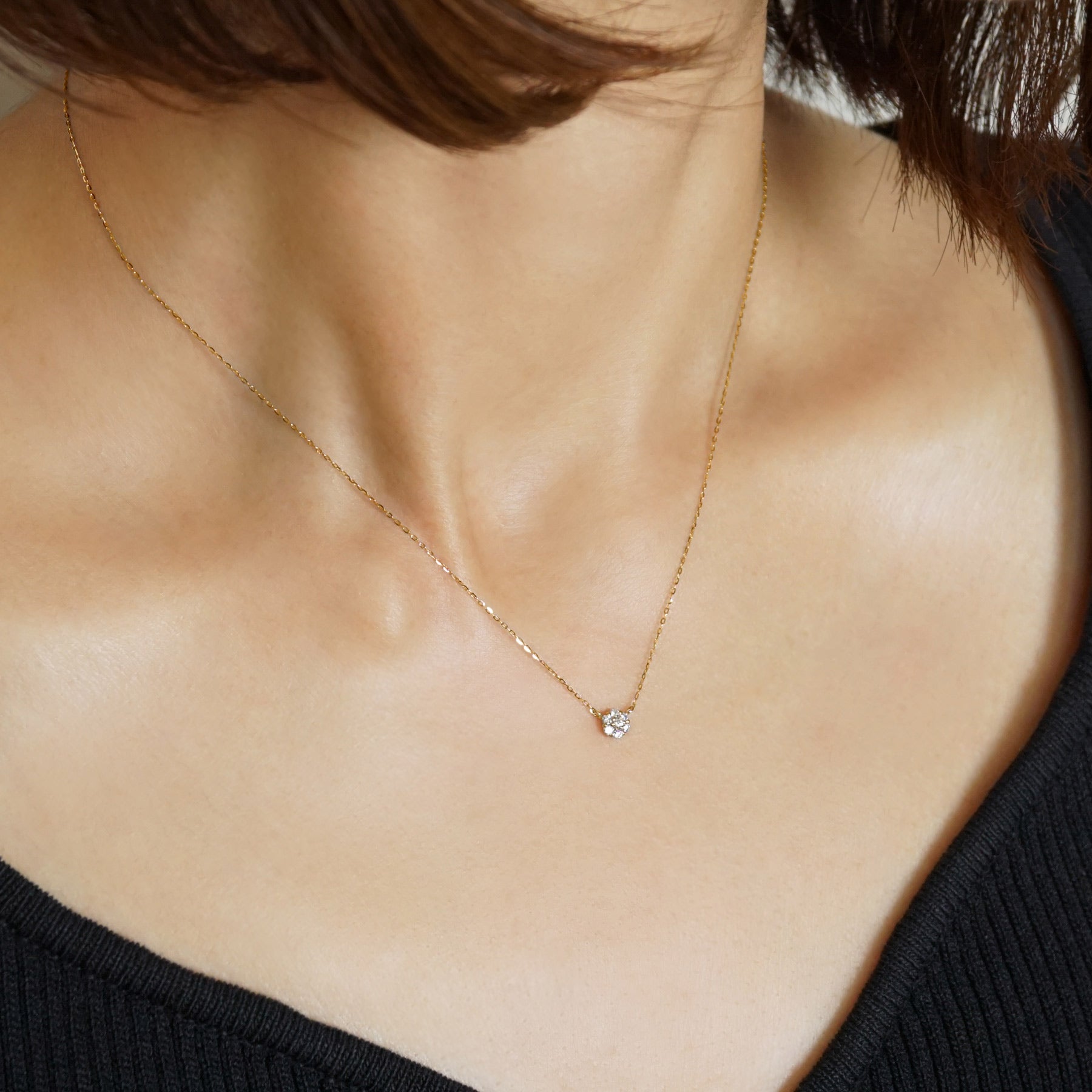 18K Diamond Flower Pave Necklace M (Yellow Gold) - Model Image