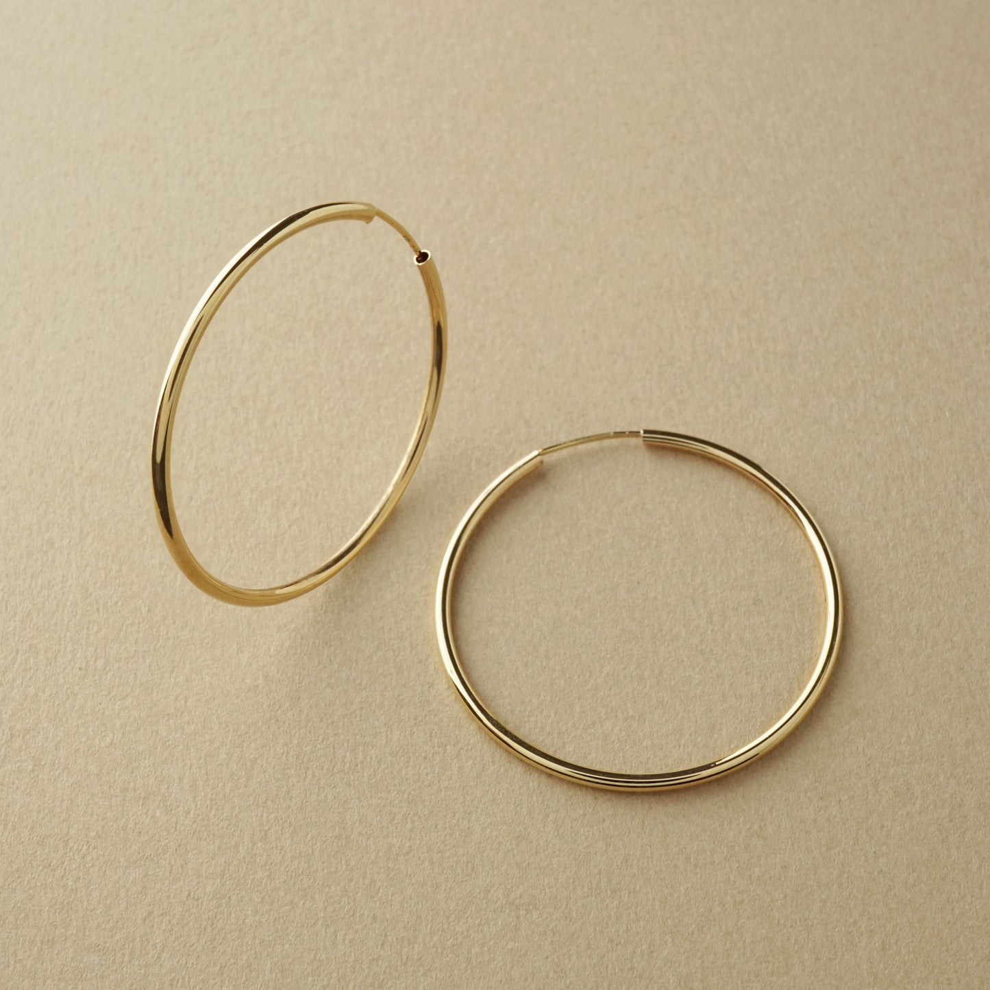 10K Seamless Pipe Hoop Earrings [32mm] (Yellow Gold) - Product Image