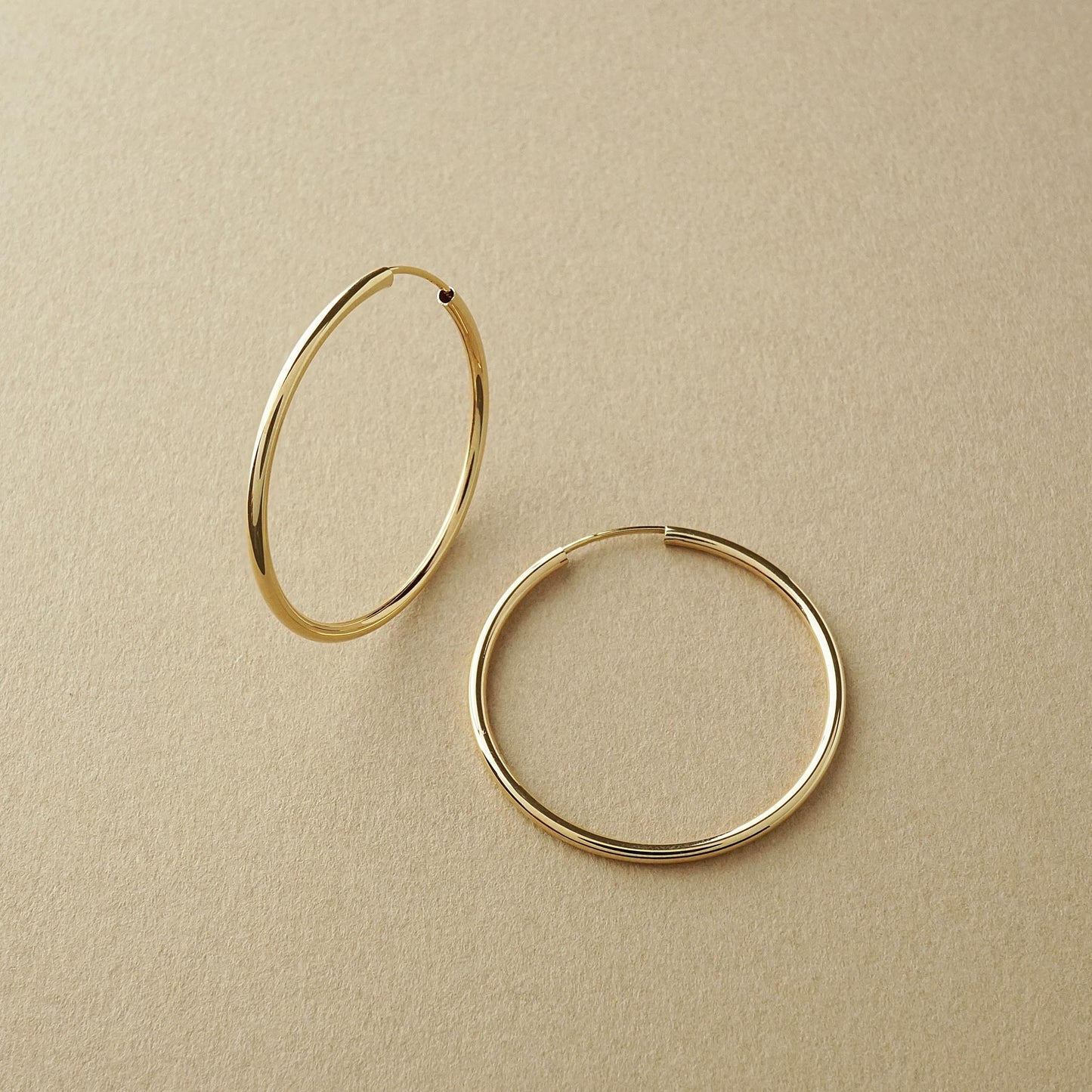 10K Seamless Pipe Hoop Earrings [27mm] (Yellow Gold) - Product Image