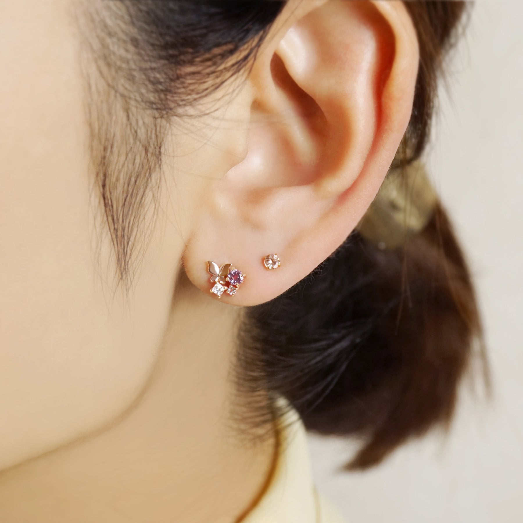 [Solo Earring] 18K/10K Butterfly Single Earring (Rose Gold) - Model Image