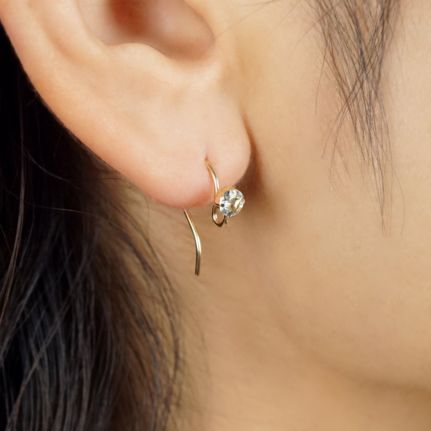 [Palette] Gold Filled Kyanite Charm Set Earrings [Radiance] (Large Link) - Model Image