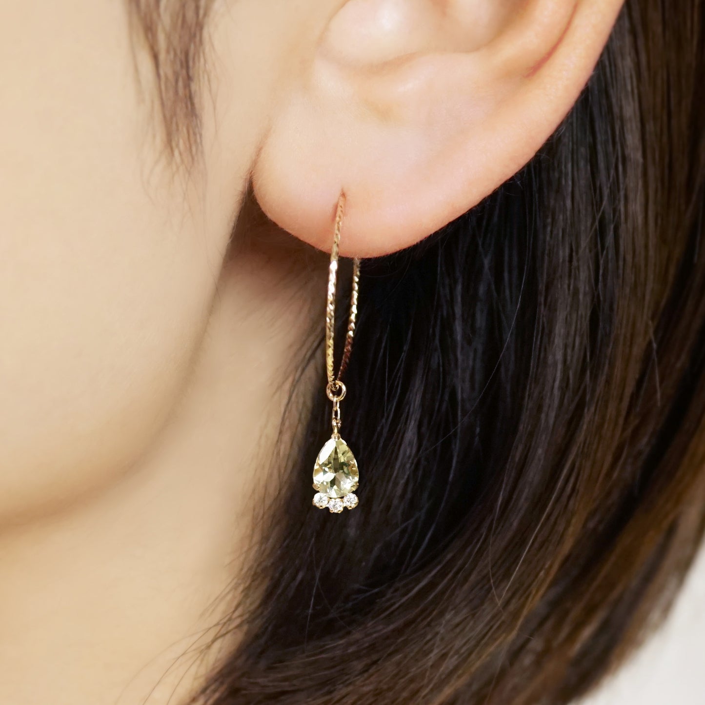 [Palette] 10K Heliodor Charms [Citrus] (Yellow Gold) - Model Image
