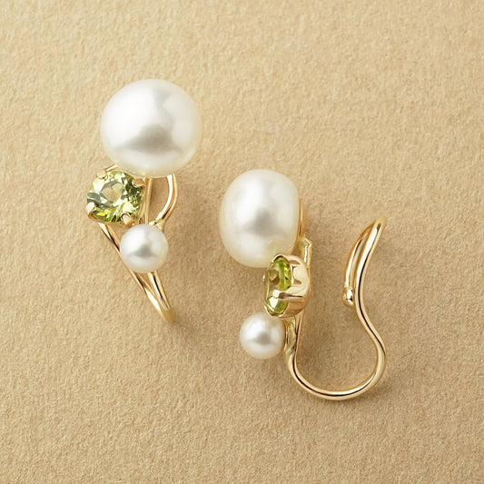 [Airy Clip-On Earrings] Freshwater Pearl Peridot Earrings (Yellow Gold) - Product Image