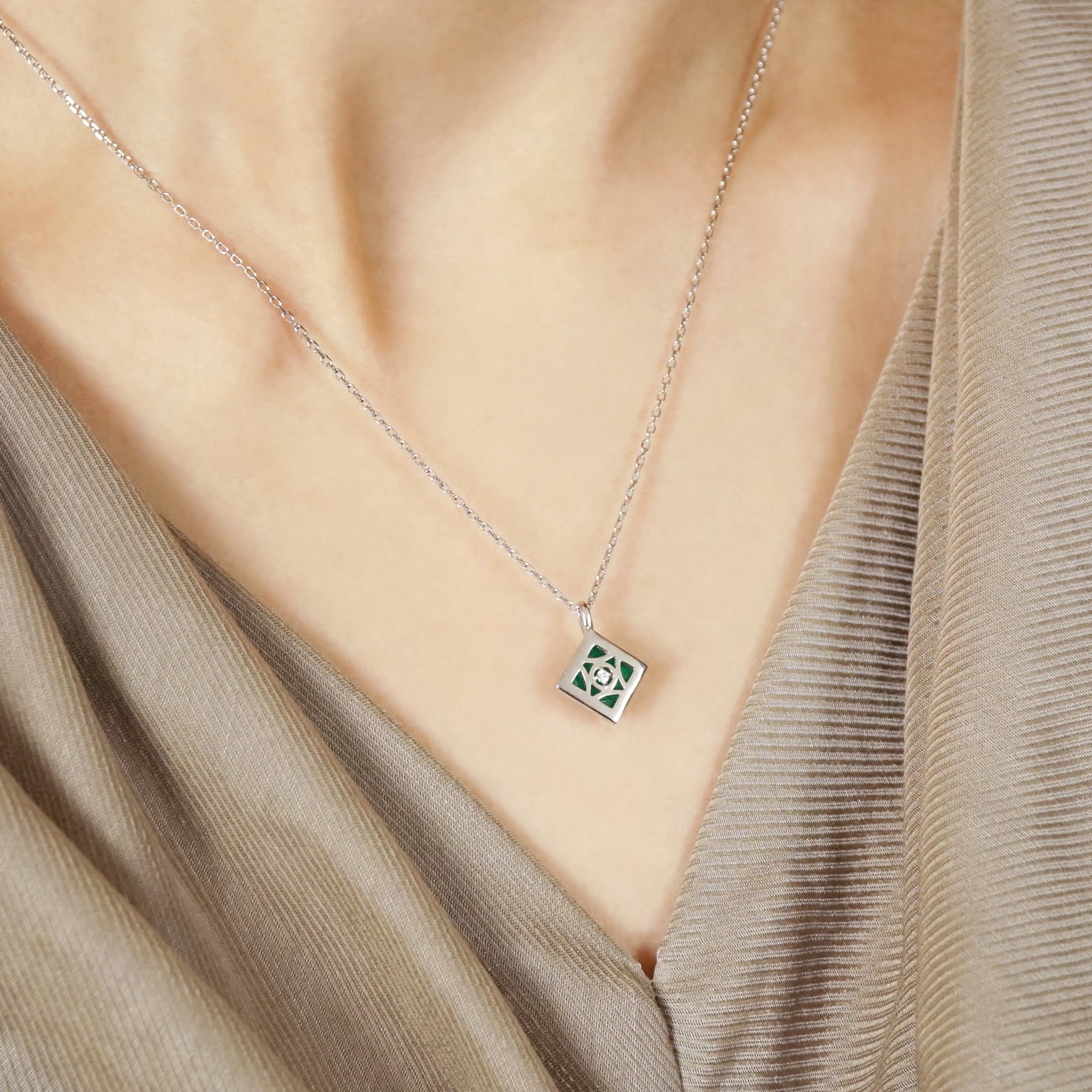 925 Sterling Silver Green Onyx Necklace [Verde Breeze] - Model Image