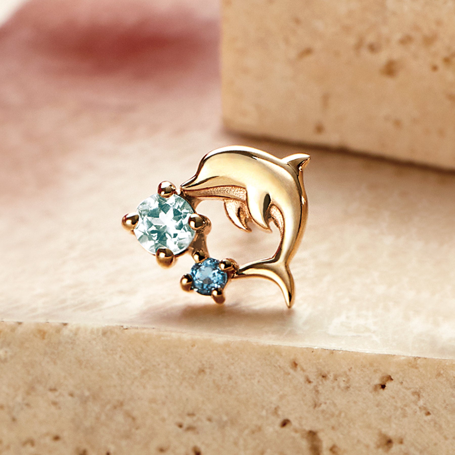 [Solo Earring] 10K Dolphin Single Earring (Yellow Gold) - Product Image