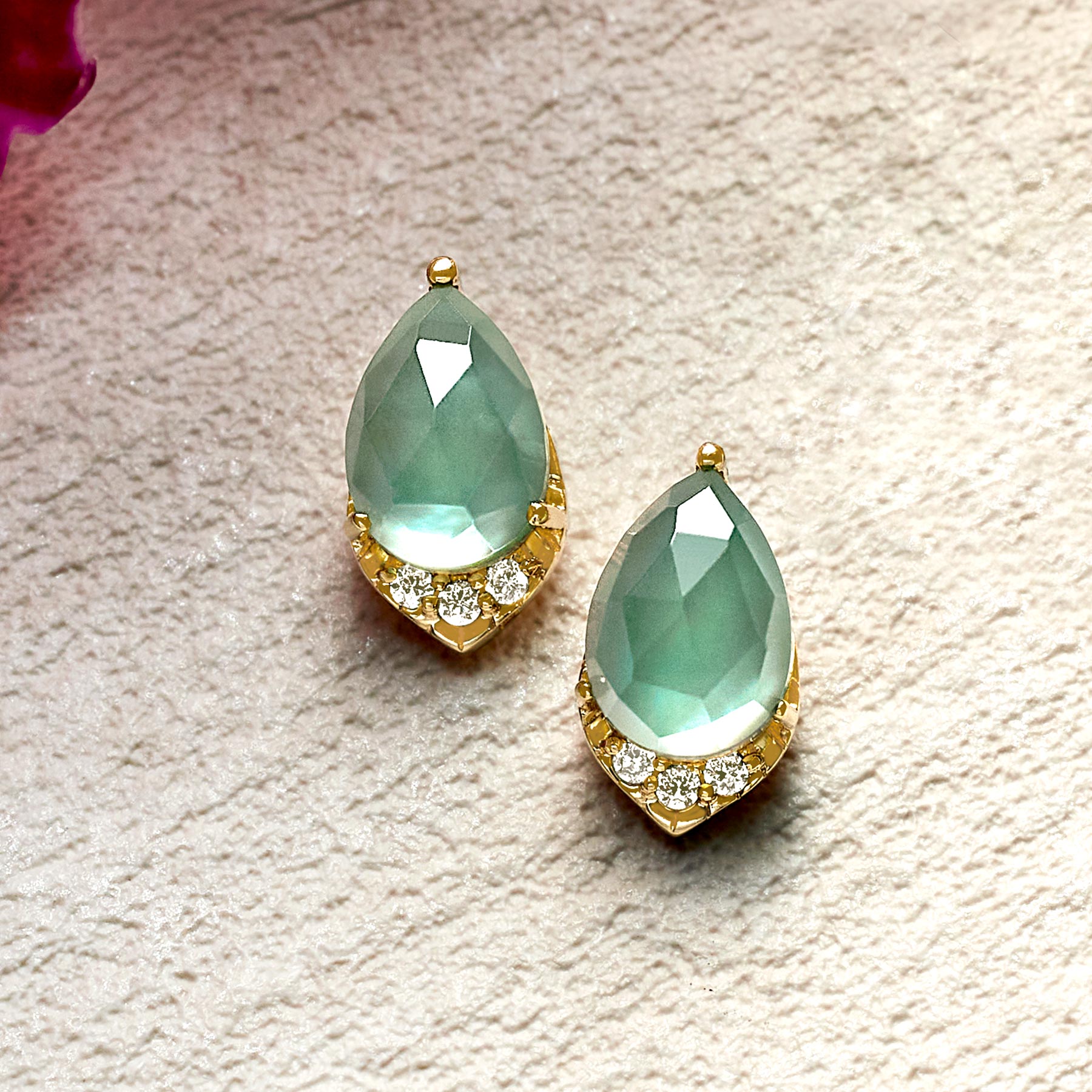 10K White Shell x Green Quartz Earrings [Lagoon] (Yellow Gold) - Product Image