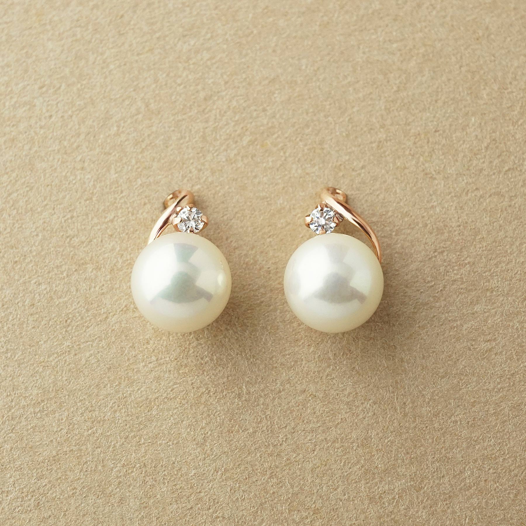 10K Shell Pearl Twisted Line Stud Earring (Rose Gold) - Product Image