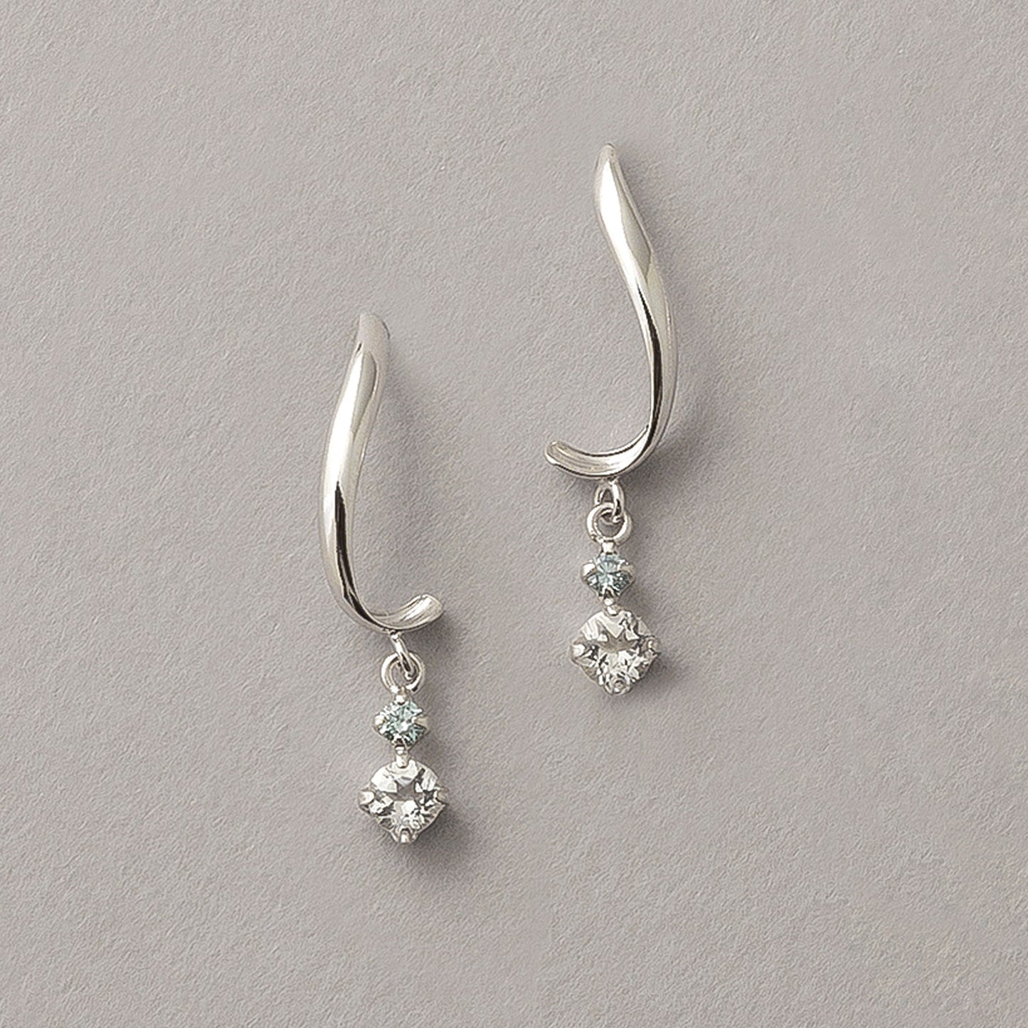 10K Ice Blue Diamond Twisted Earrings (White Gold) - Product Image