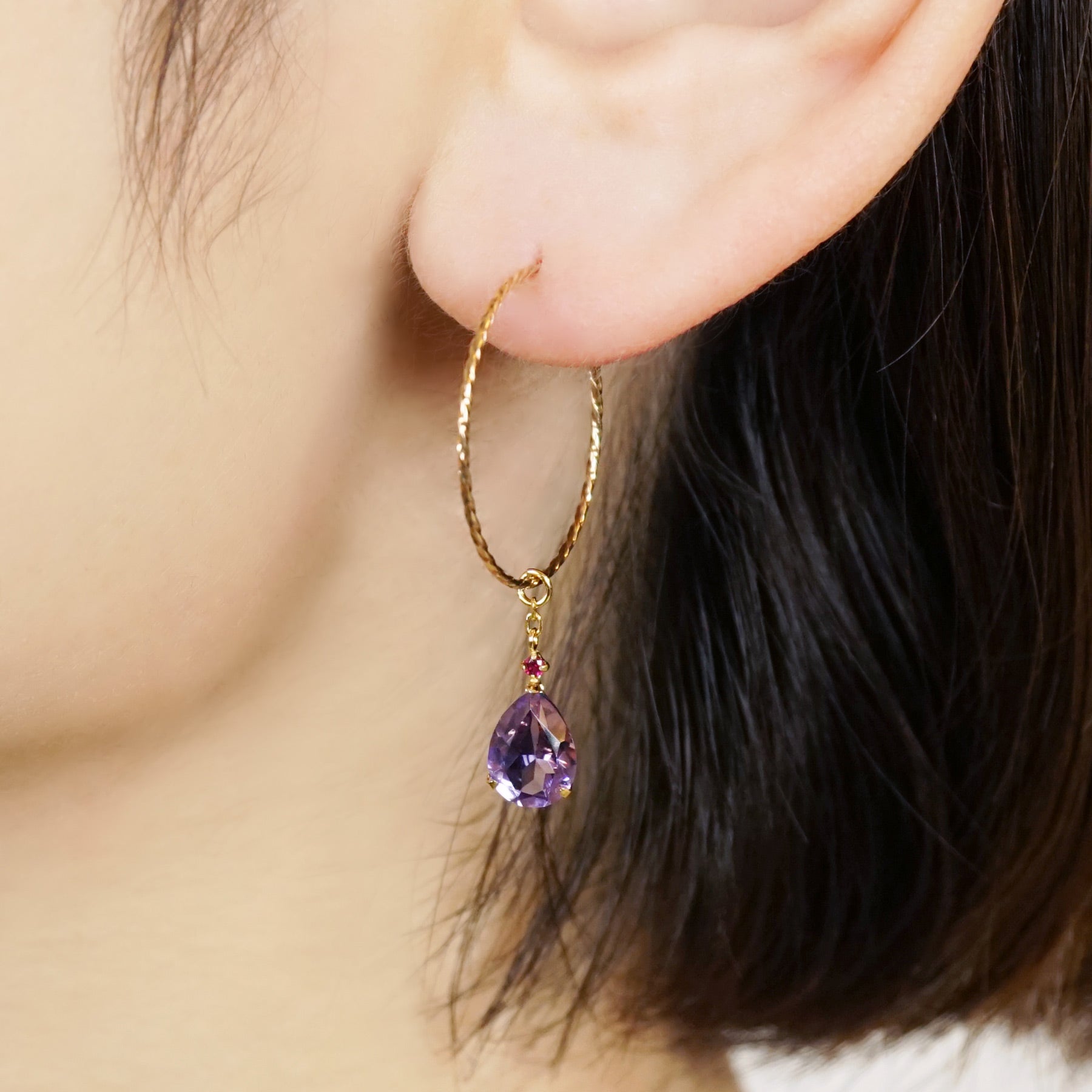 [Palette] 925 Sterling Silver Amethyst Charms - Model Image