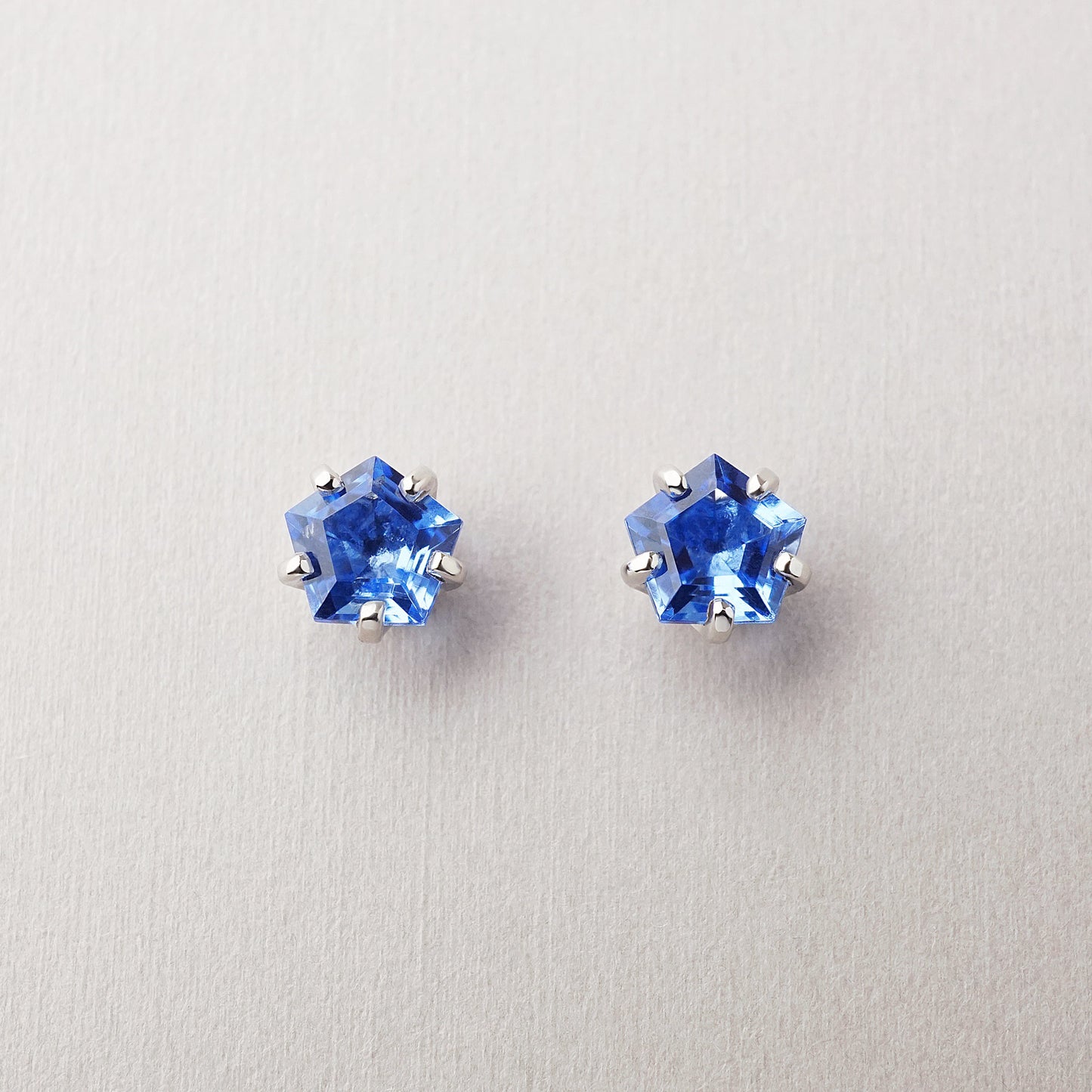 [Second Earrings] Platinum Blue Quartz Pentagon Cut Earrings - Product Image