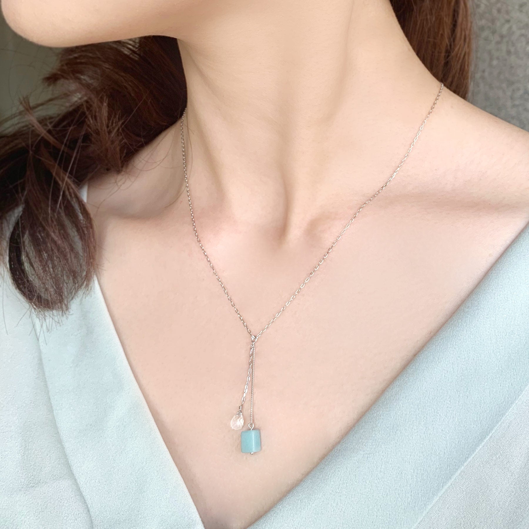 [Palette] 14K Crystal Double Charms (White Gold) - Model Image