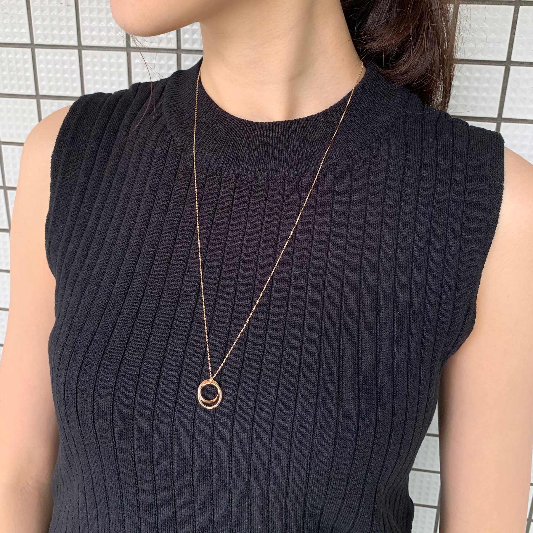10K Yellow Gold / 10K Rose Gold Tripartite Circle Necklace - Model Image