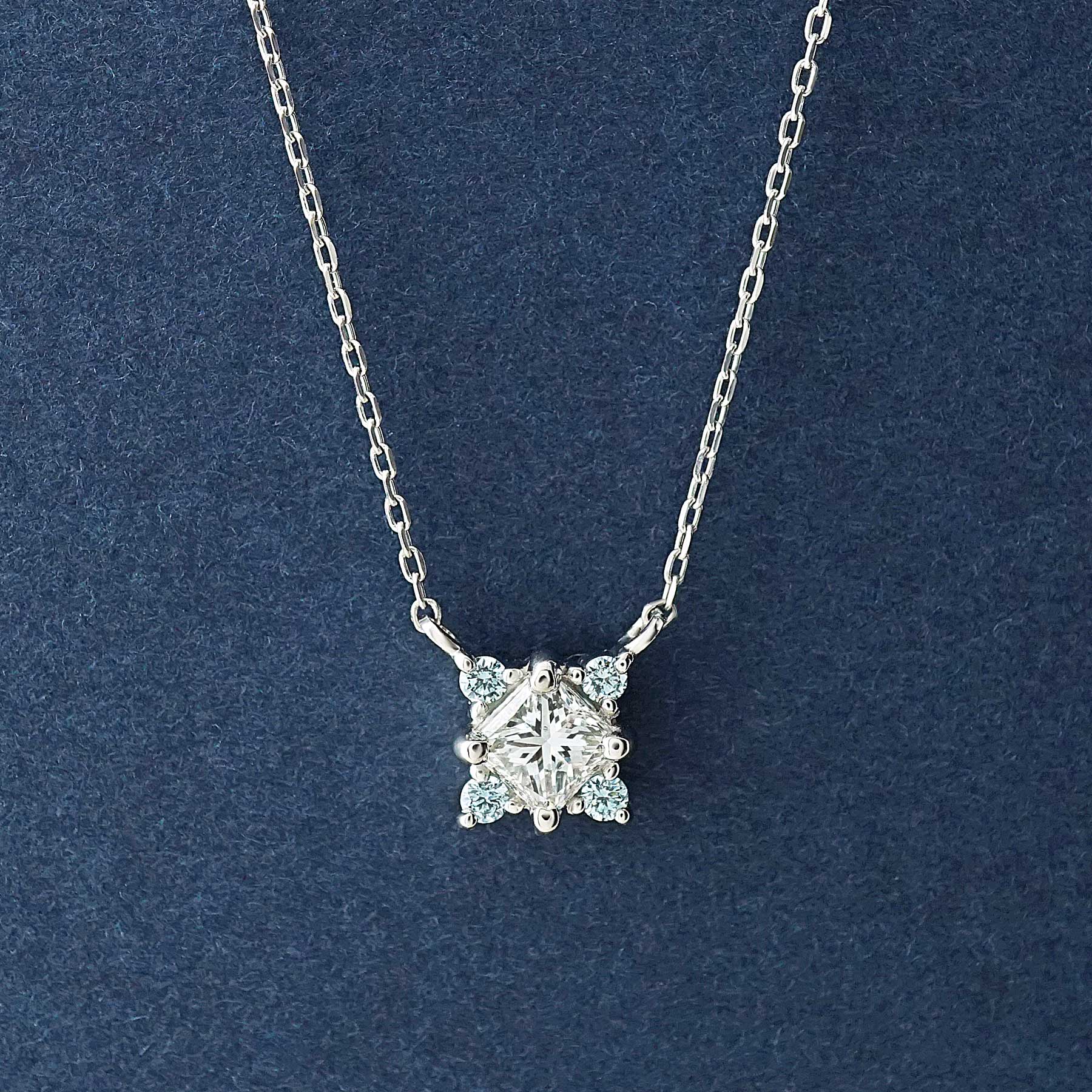 [Limited Quantity] Platinum Princess Cut Diamond Necklace - Product Image
