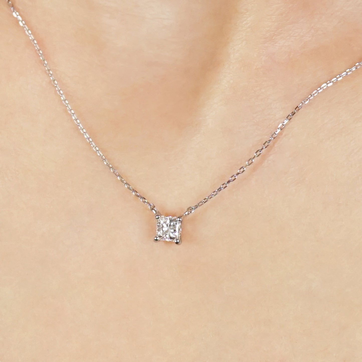 [Limited Quantity] Platinum Princess Cut Diamond Solitaire Necklace - Model Image