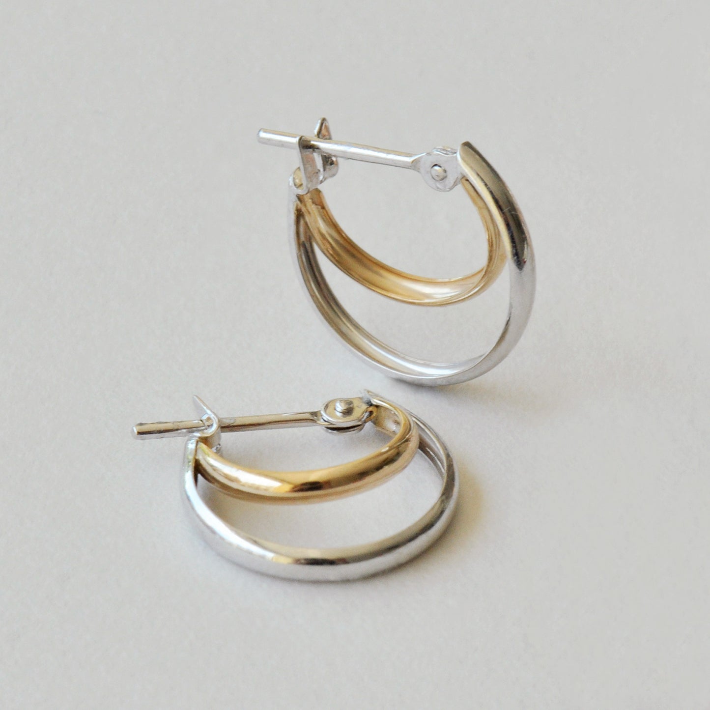 14K/10K Bicolor Double Hoop Earrings (White Gold / Yellow Gold) - Product Image