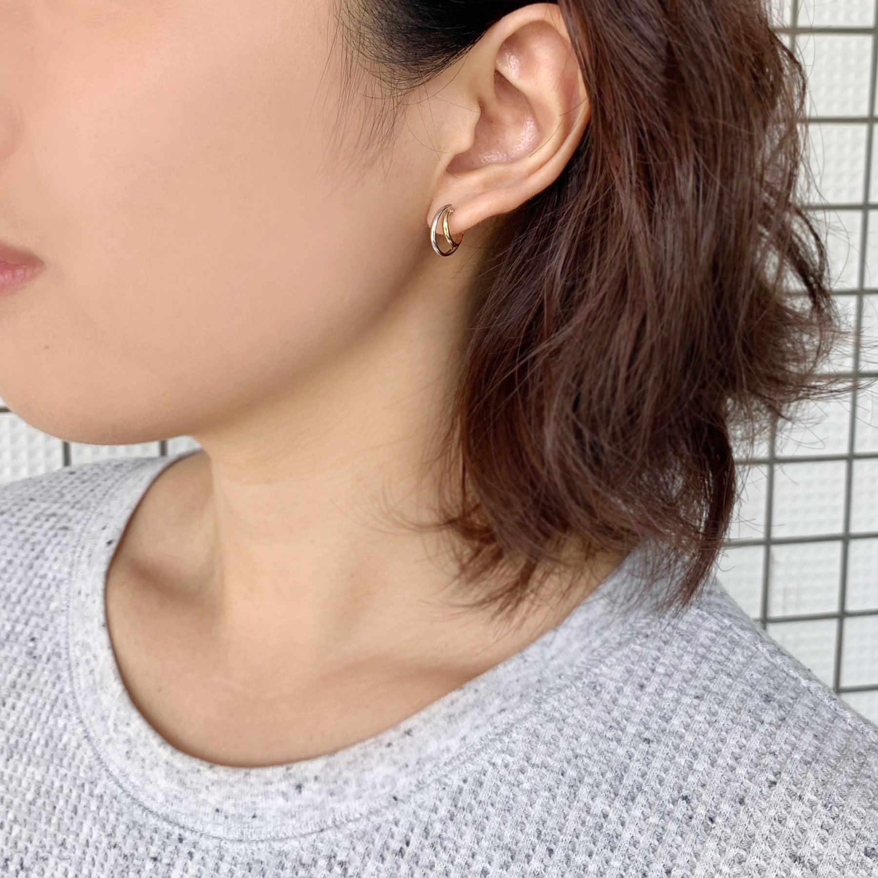 14K/10K Bicolor Double Hoop Earrings (White Gold / Yellow Gold) - Model Image